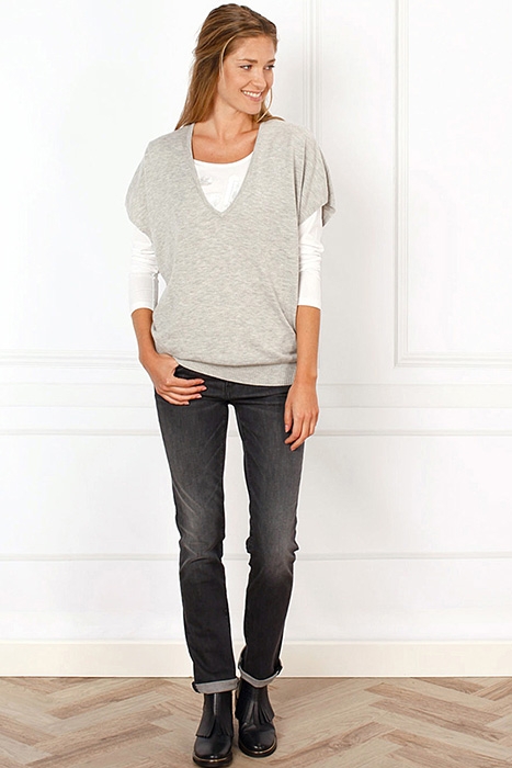 V-NECK PONCHO GREY 4