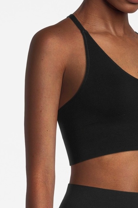 CROSSBACK SEAMLESS MIDI TOP BLACK 5