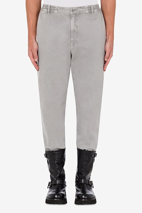 LOGO SIGNATURE GABARDINE TROUSERS GREY 1