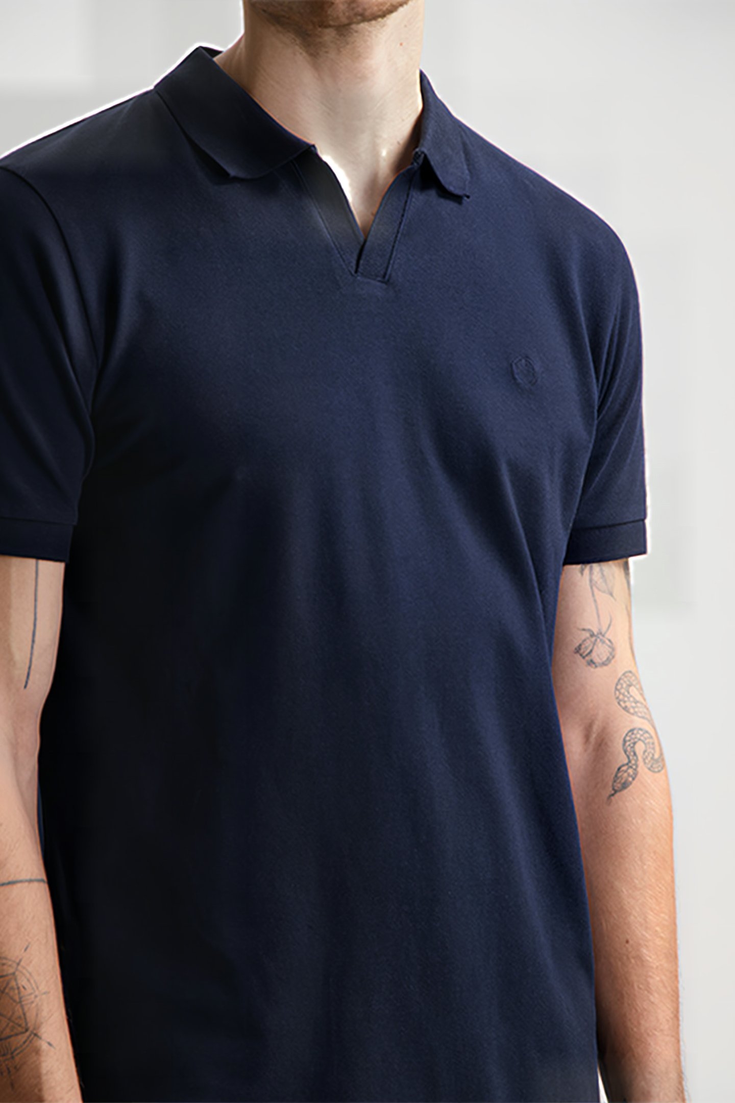 DS_BOWIE V-NECK POLO DK. NAVY 4