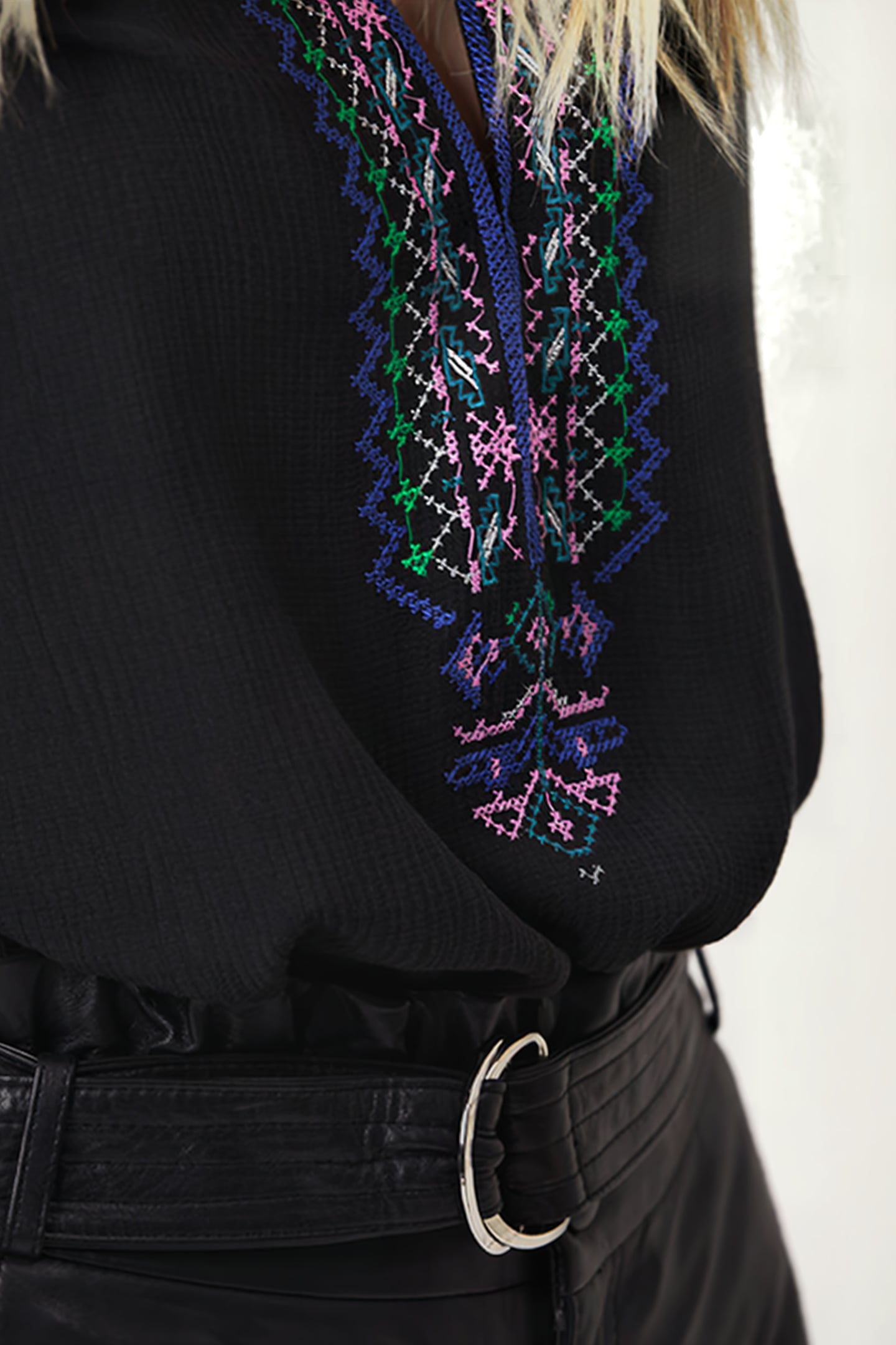 LYA EMBROIDERED BLOUSE WASHED BLACK 4