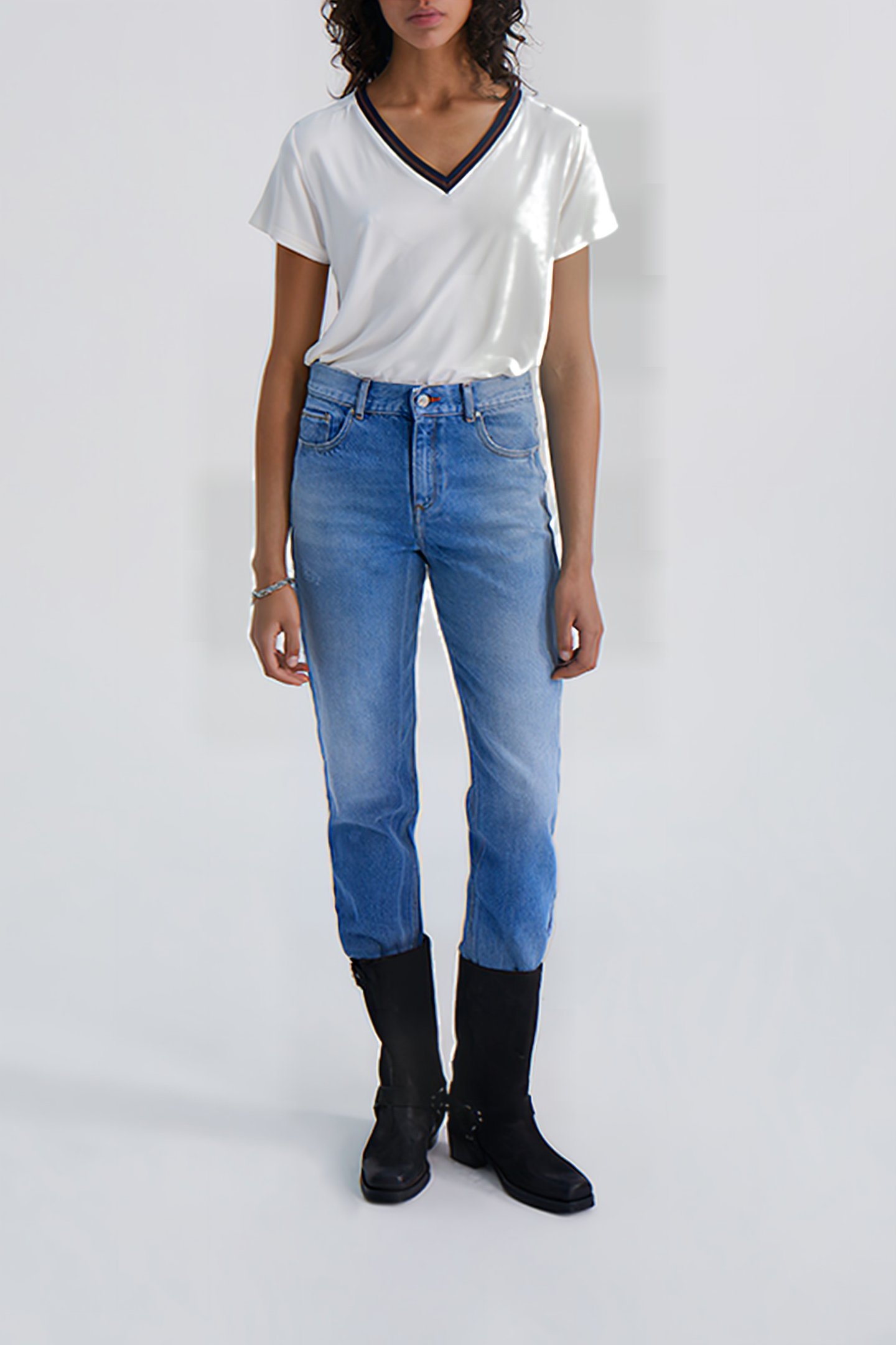 ECRU T-SHIRT WITH NAVY STRIPED RIBBING 3