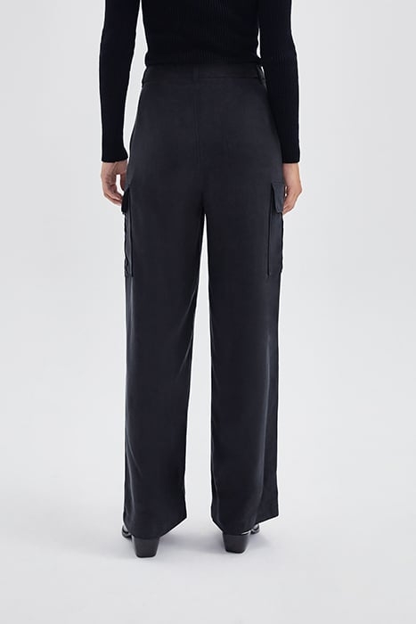 BLACK LYOCELL® HIGH-WAIST CARGO TROUSERS 2