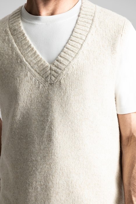DS_HUGIN SLEEVELESS VEST OFFWHITE 5
