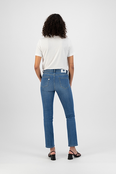 FAYE STRAIGHT - AUTHENTIC INDIGO CONTRAST 4