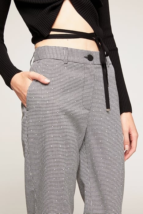 HOUNDSTOOTH PATTERN CROPPED TROUSERS BLACK 4