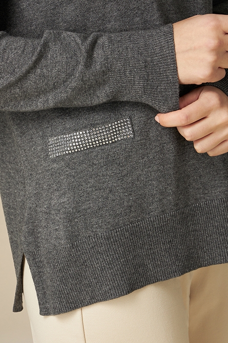 Wool blend sweater with crystals 4