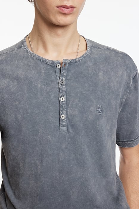 ETHAN SS CTN HENLEY W PSEIN CHROMA WASH SEAL GREY 3