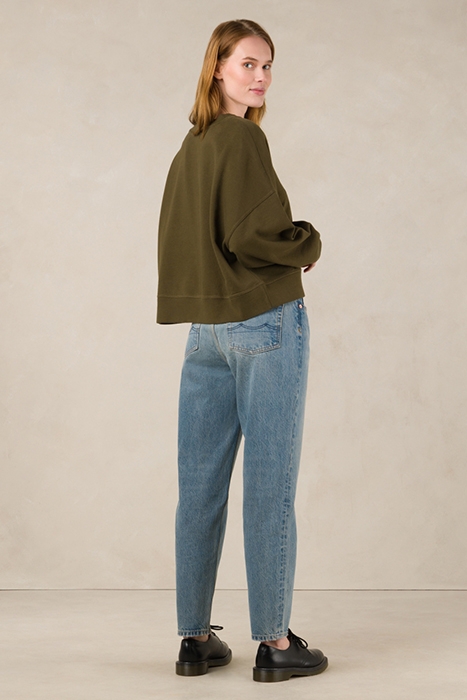 CAROLINE CROPPED STANLEY MINIMAL WORN 4