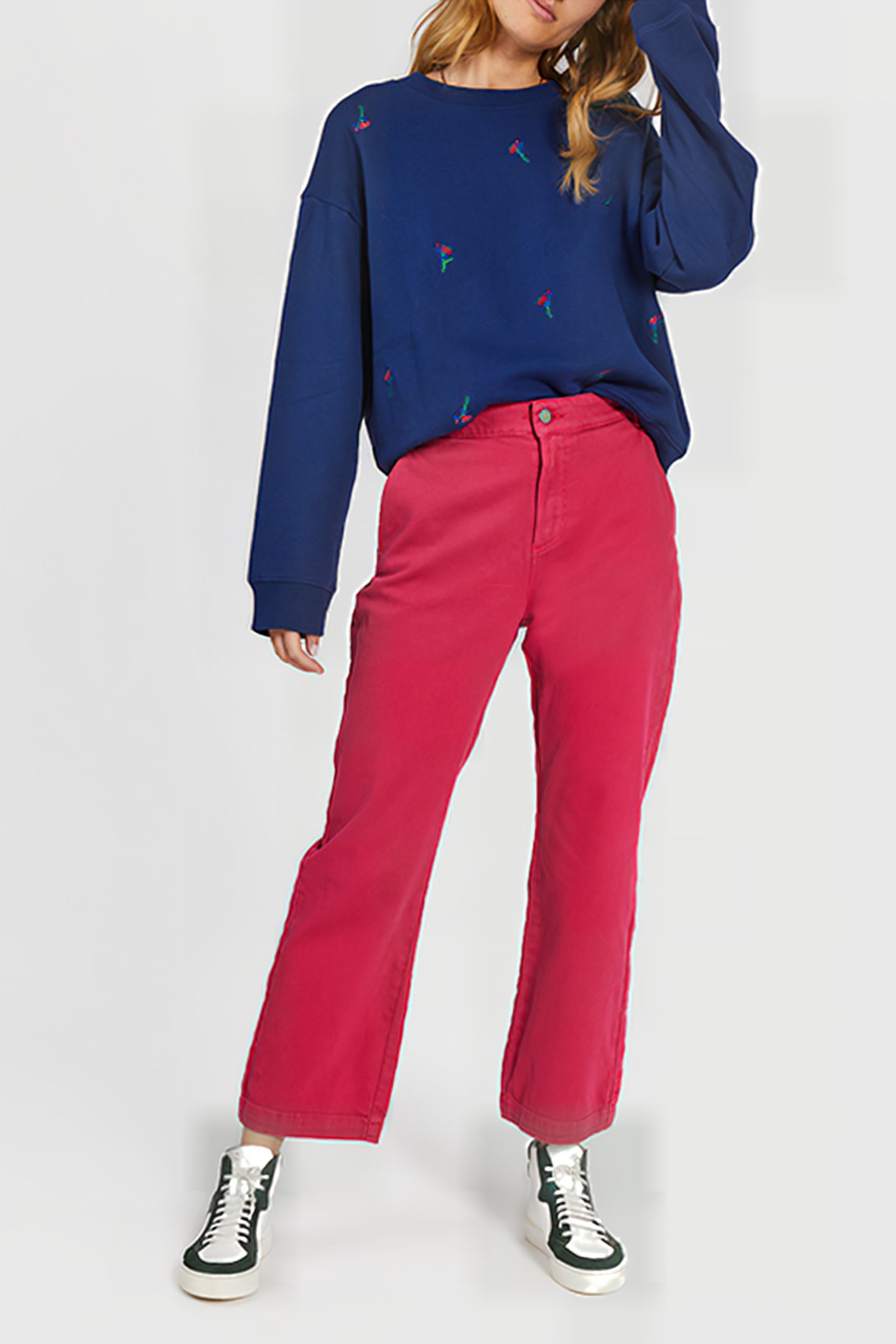 MAGENTA FLARED JEANS 5