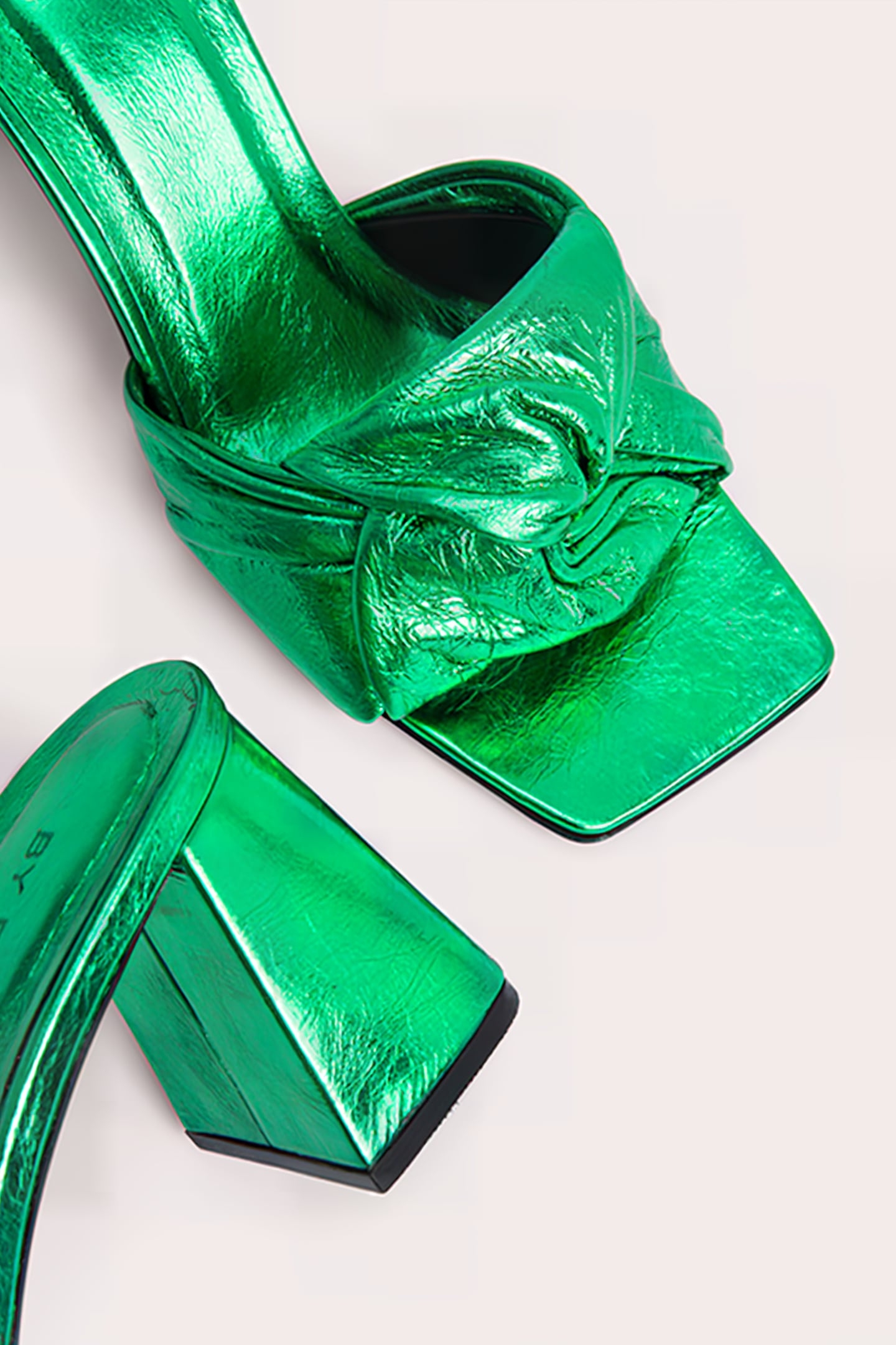 LAMAR CLOVER GREEN METALLIC LEATHER CLOVER GREEN 6