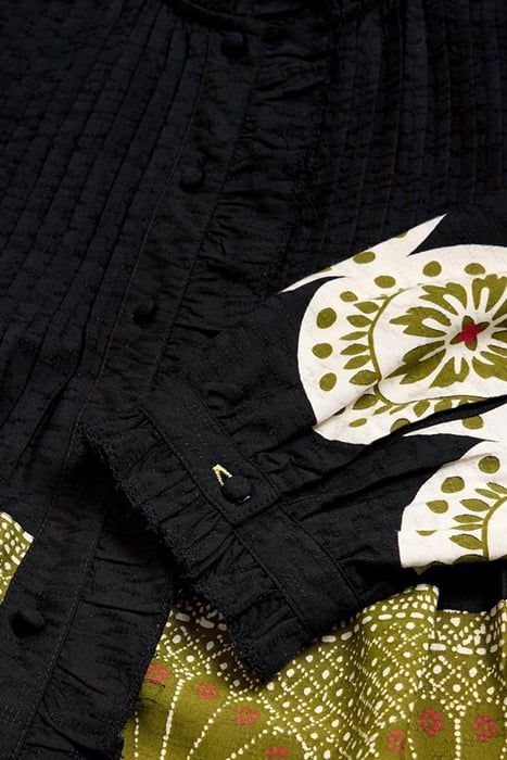 FIA FRILL NECK TOP BLACK PRINT 4