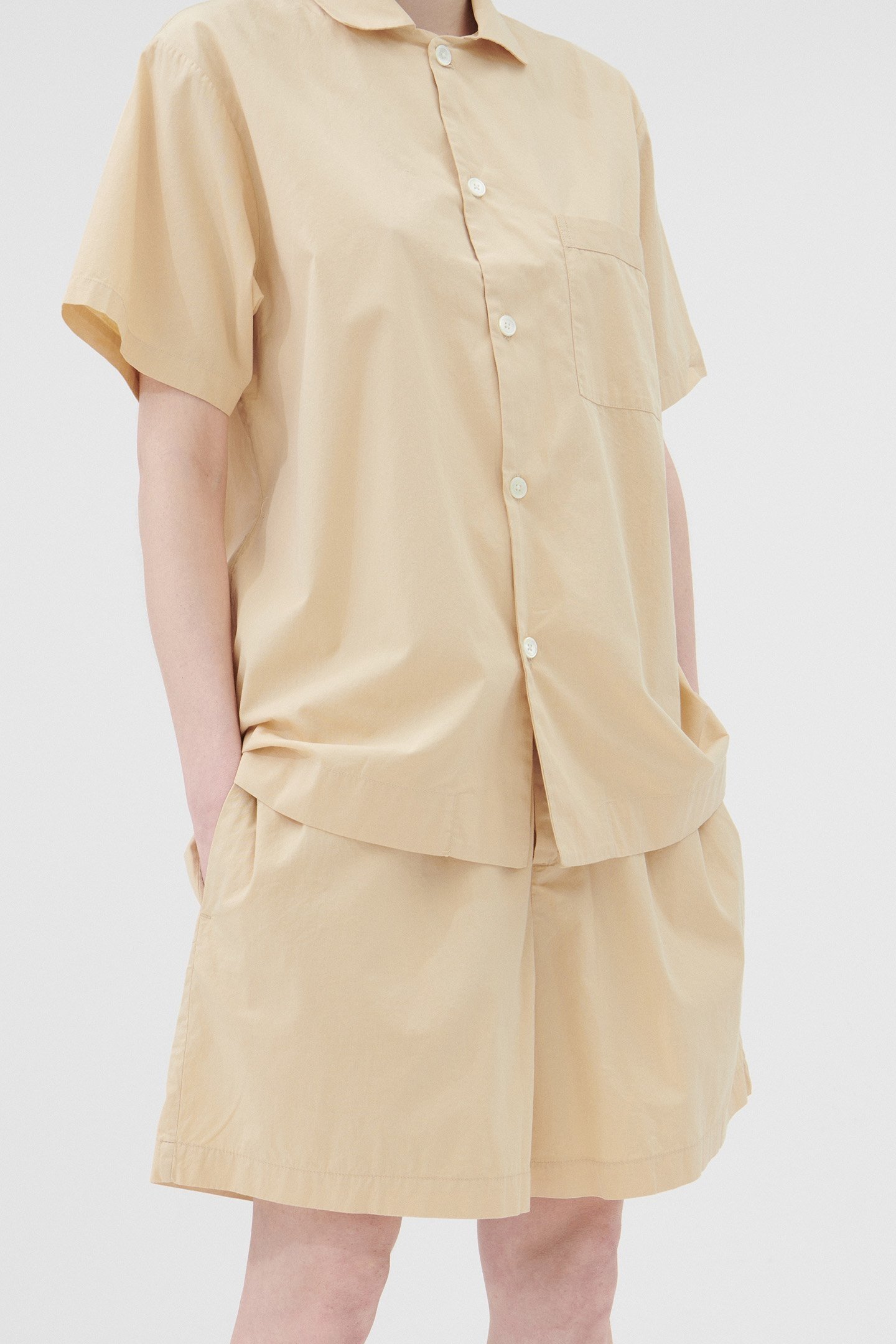 UNISEX POPLIN, SHORT SLEEVE SHIRT KHAKI 1