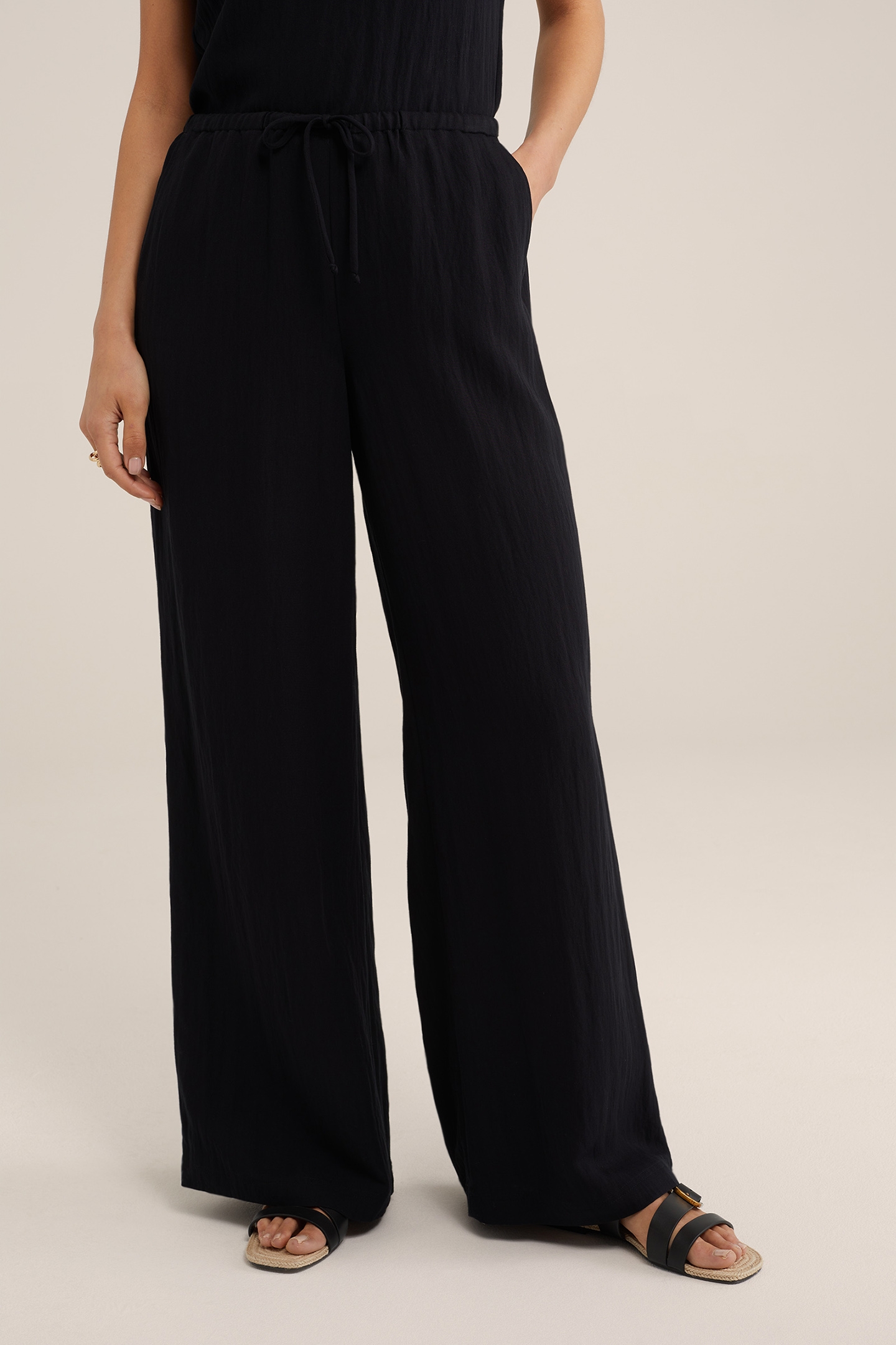 TROUSER BLACK 1