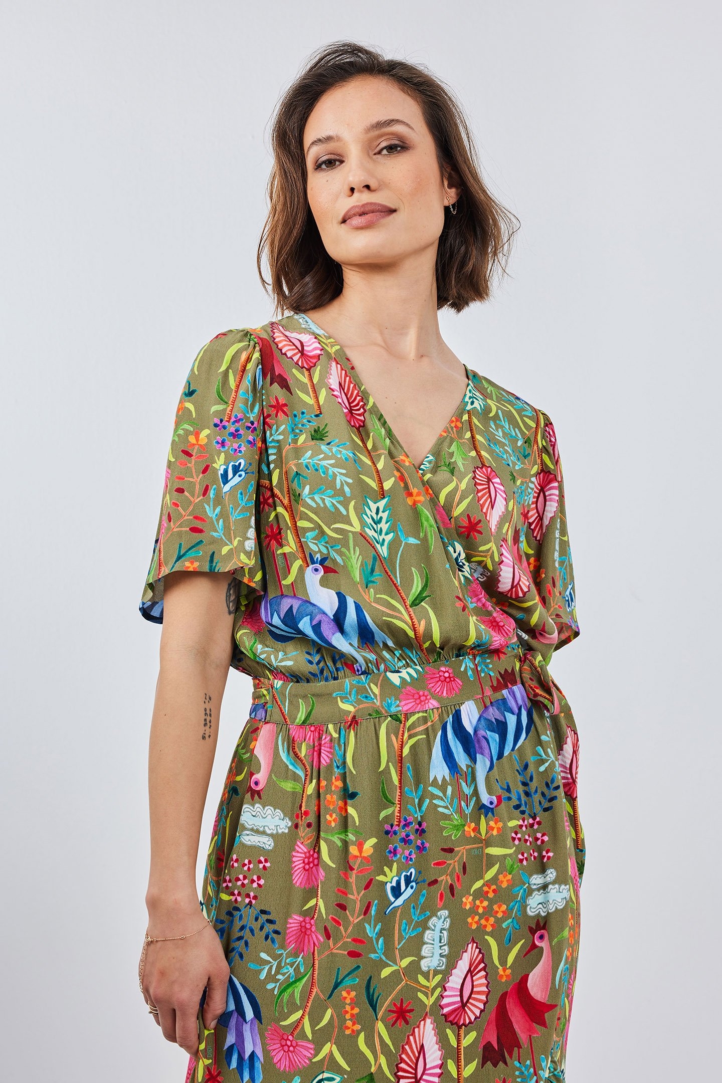 WRAP DRESS GINGER ALOE GREEN WITH BIRD GARDEN PRINT 4