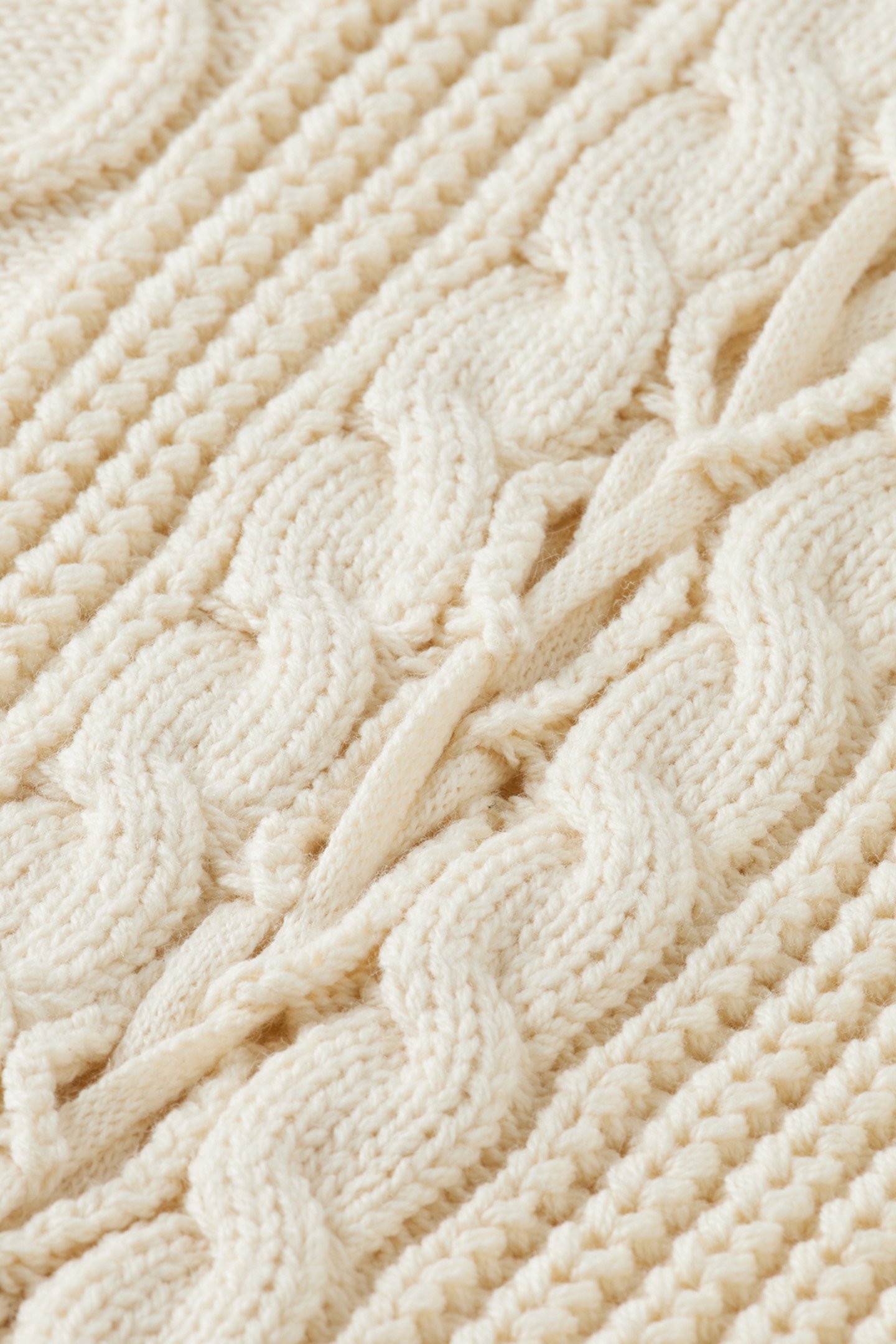 CABLE STITCH FUNNEL NECK SPENCER SOFT ICE 3