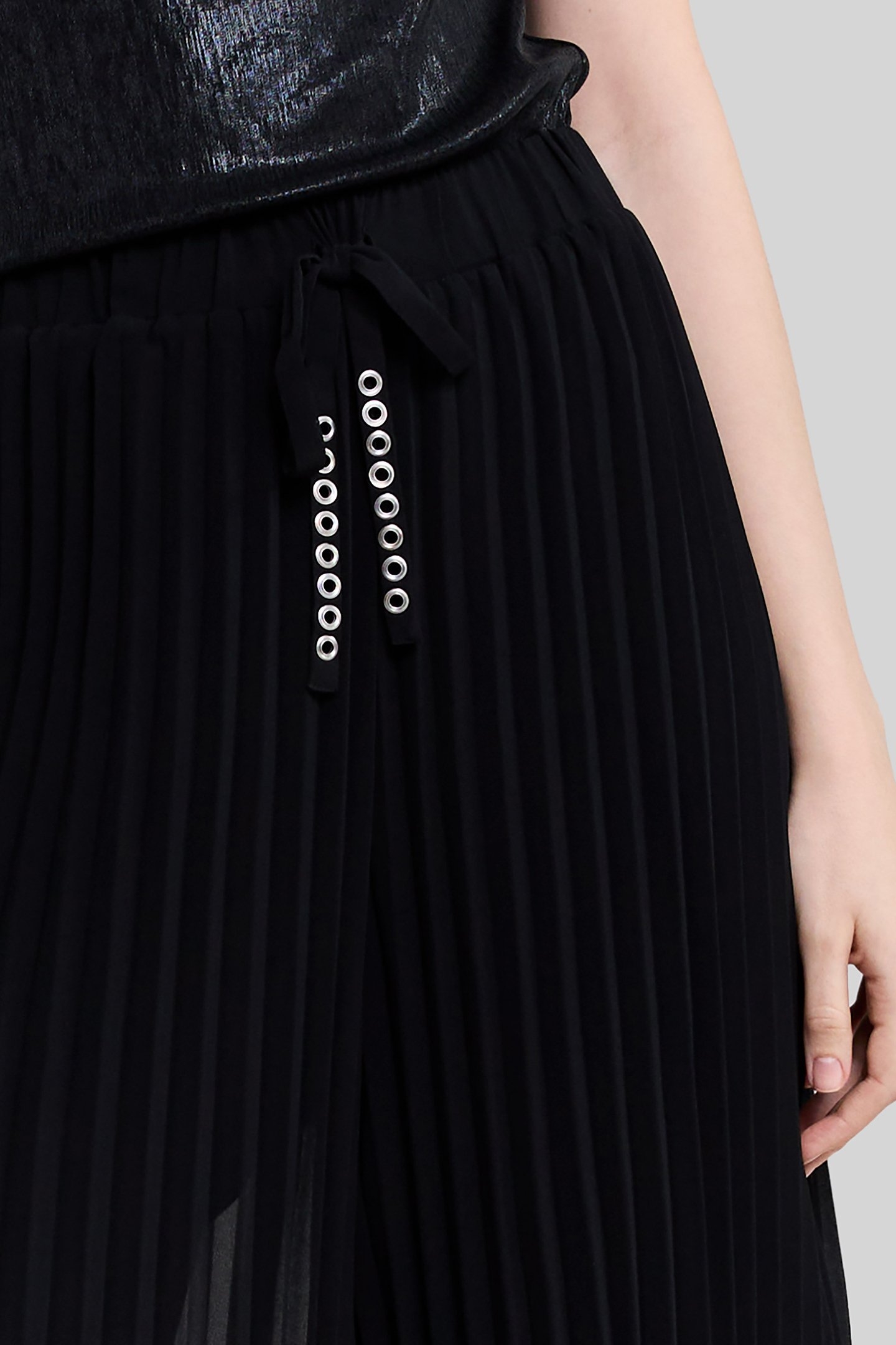 BLACK PLEATED WIDE-LEG TROUSERS 5