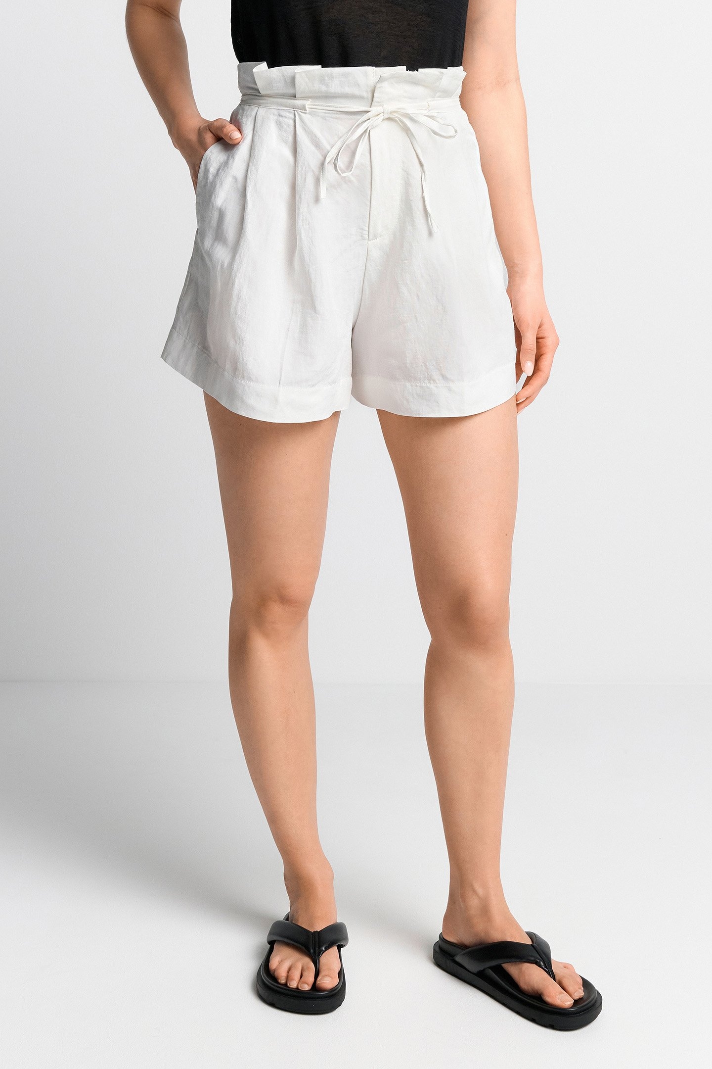 LINEN PLEATED SHORTS WHISPER WHITE 1
