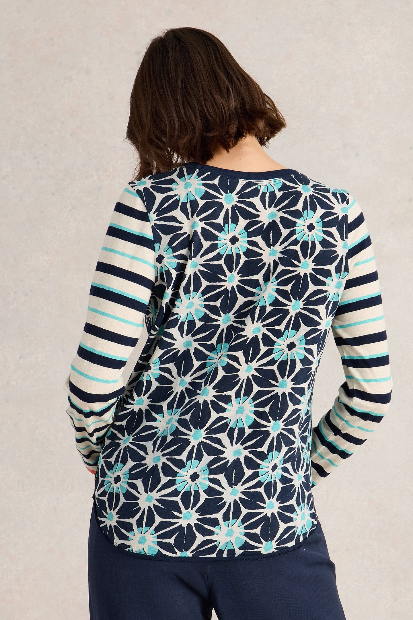 CLARA LS TEE IVORY MULTI 2