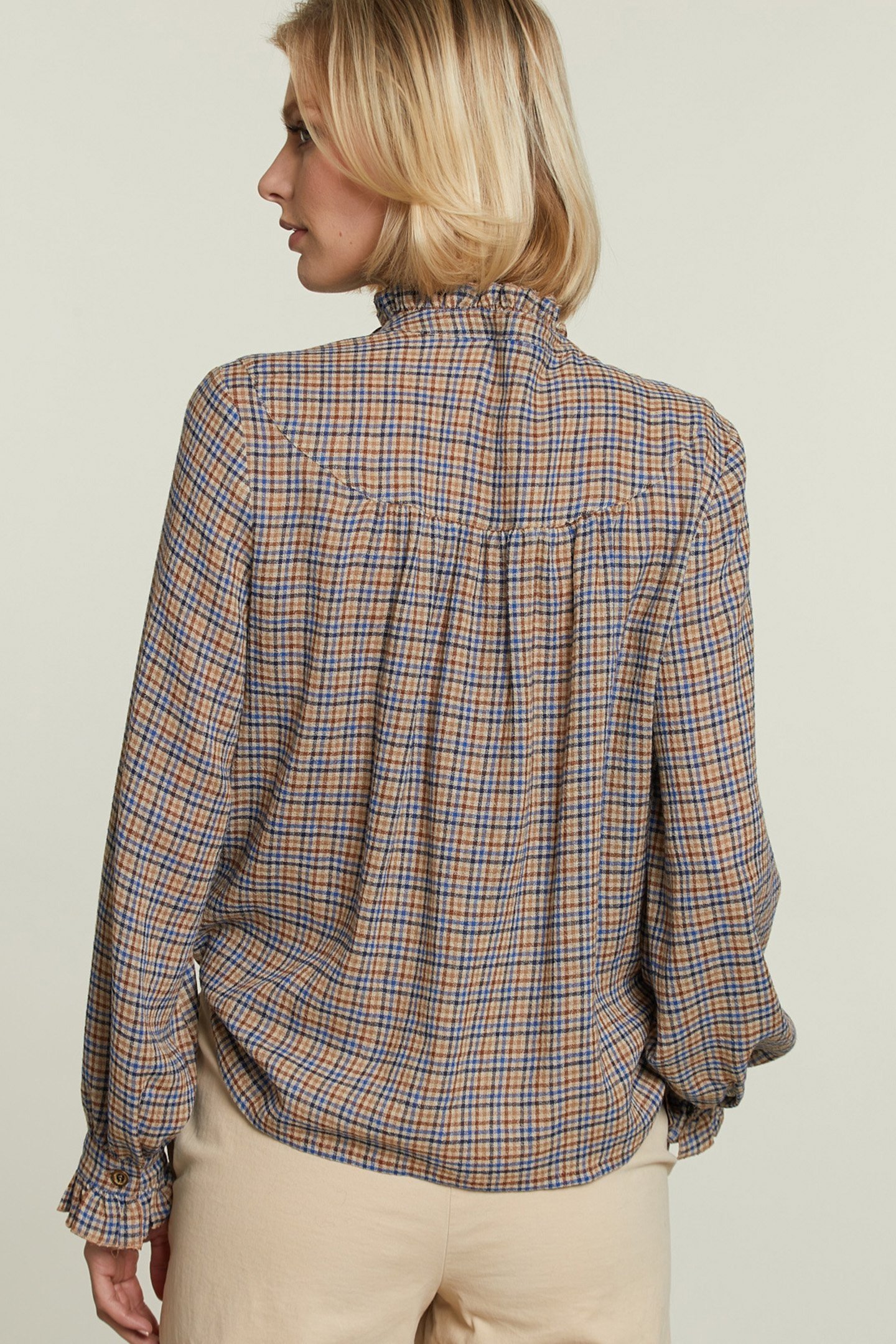 MULTI CHECKED SHIRT FANTASY NECKLINE 2