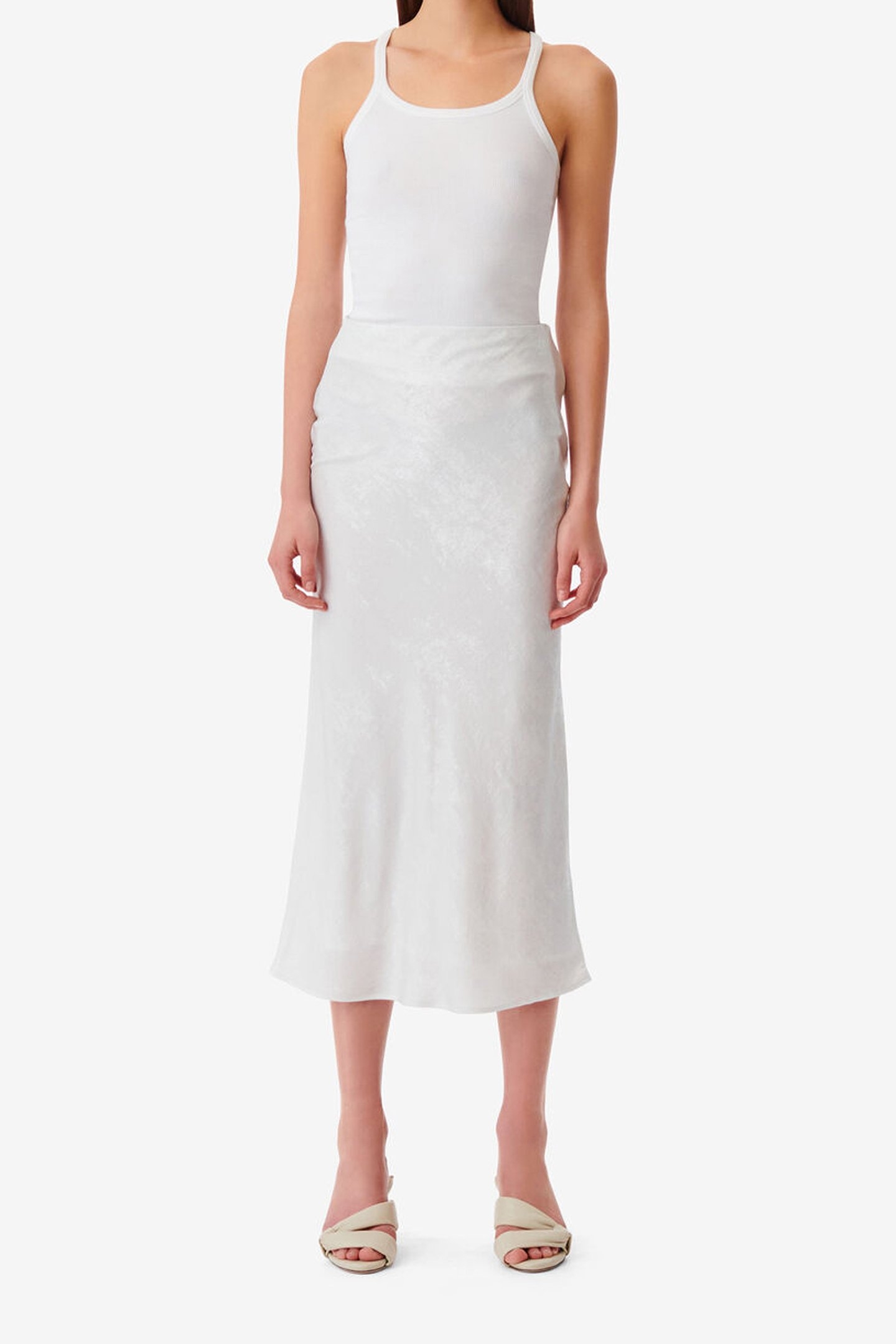 CARISA PEARLY WHITE 3