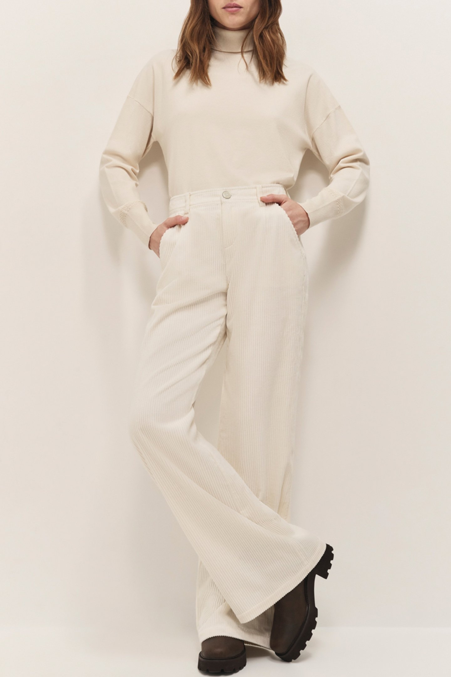 POETE - IVORY CORDUROY HIGH-WAISTED TROUSERS 2