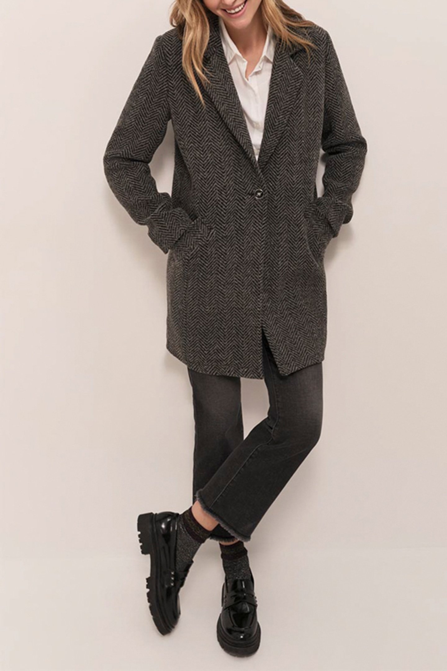 DEW - BLACK HERRINGBONE WOOL COAT WITH REMOVABLE TRIMMING 2
