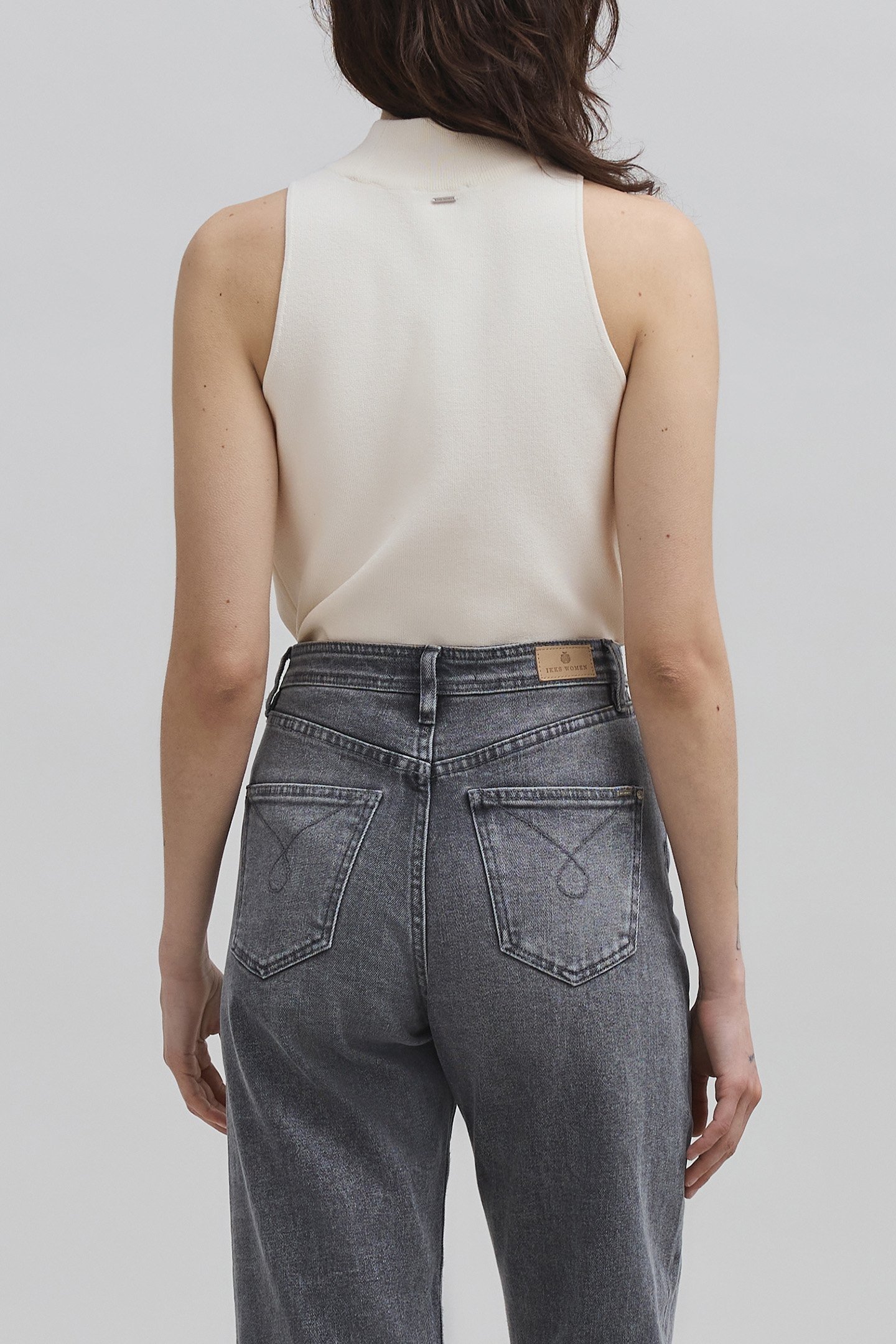 OFF-WHITE SLEEVELESS KNIT HIGH NECK SWEATER 2