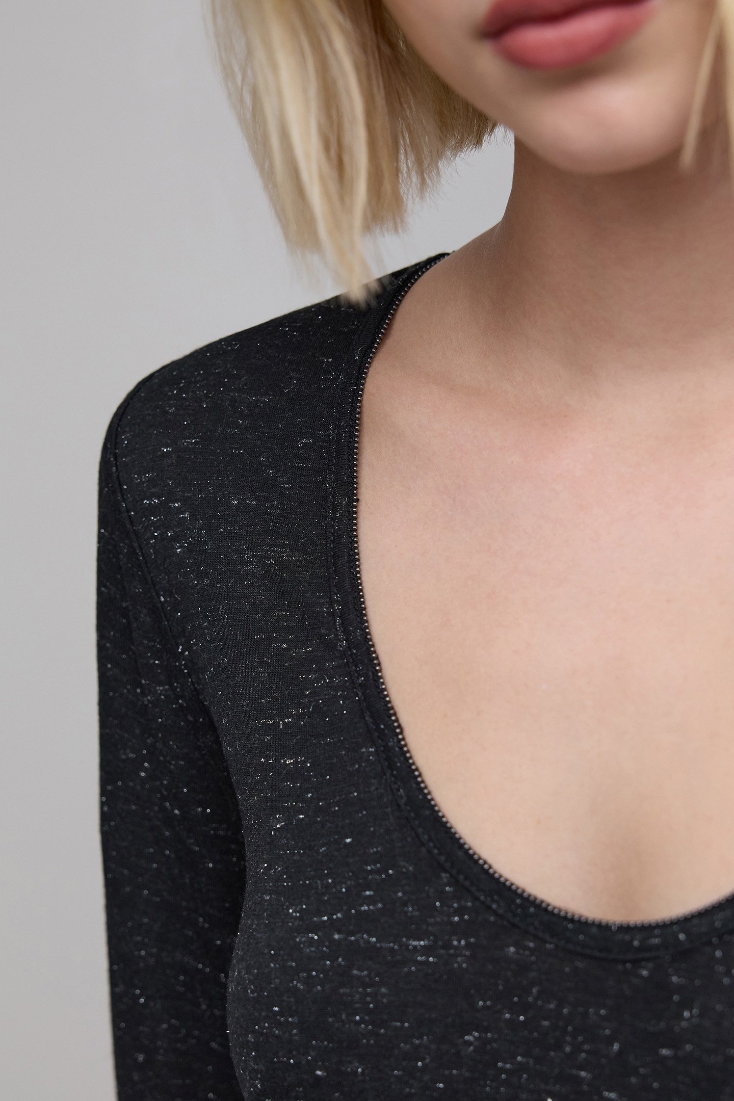 BLACK KNIT TEE WITH LUREX JEWEL COLLAR 5