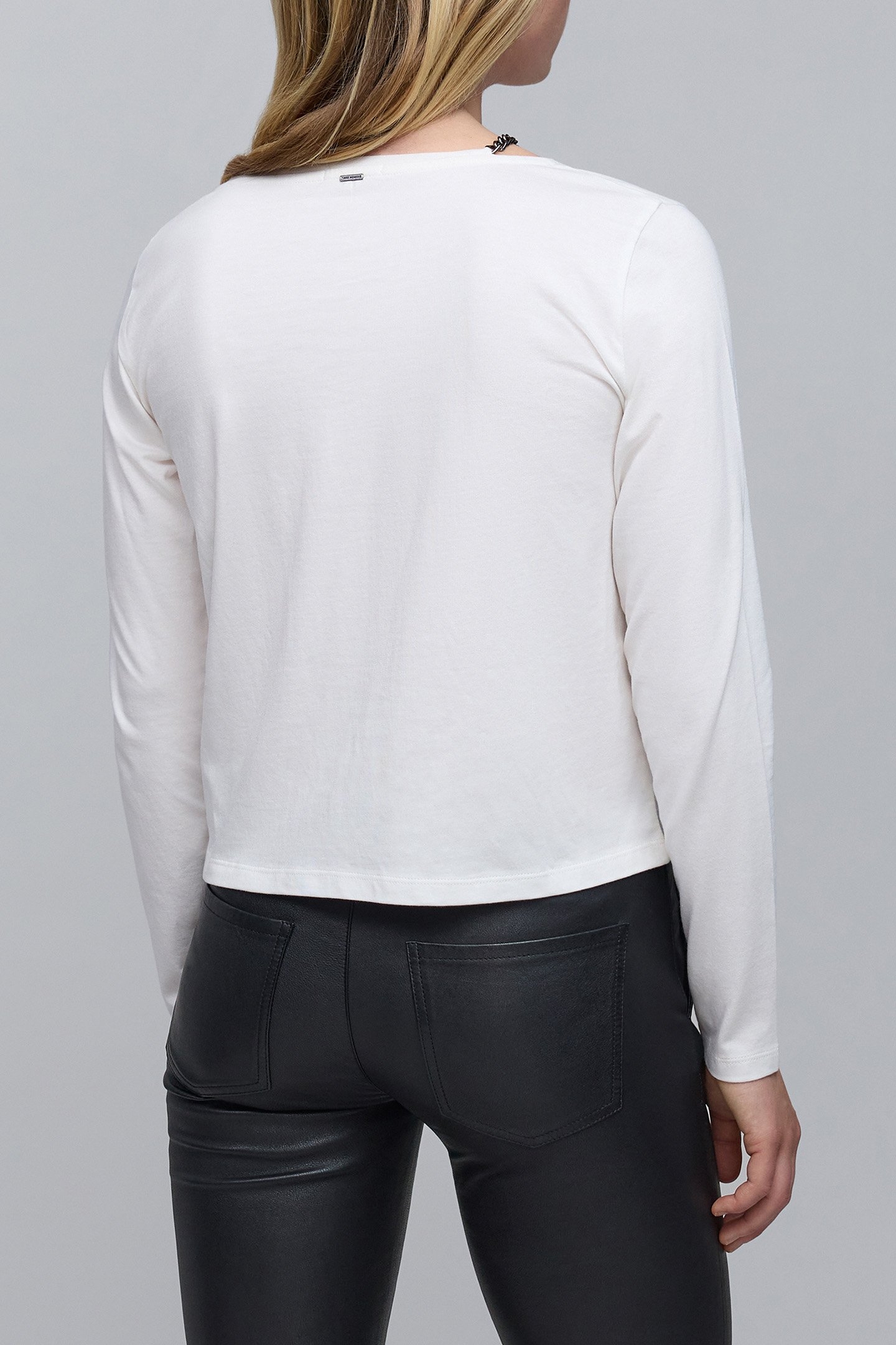 OFF-WHITE CHAIN NECK T-SHIRT 2