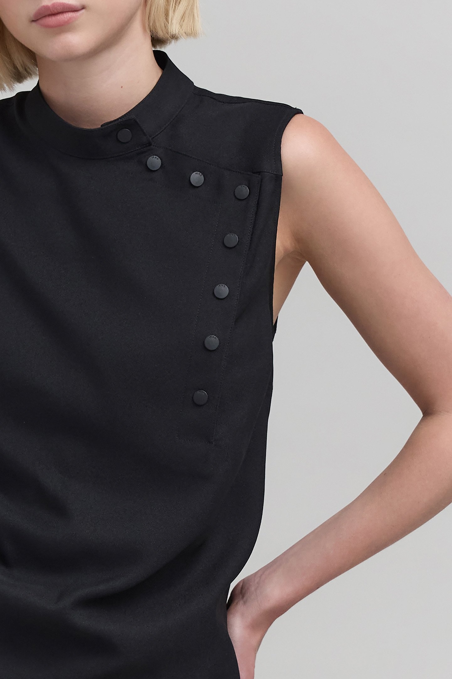 BLACK TOP WITH ASYMMETRICAL CLOSURE 4