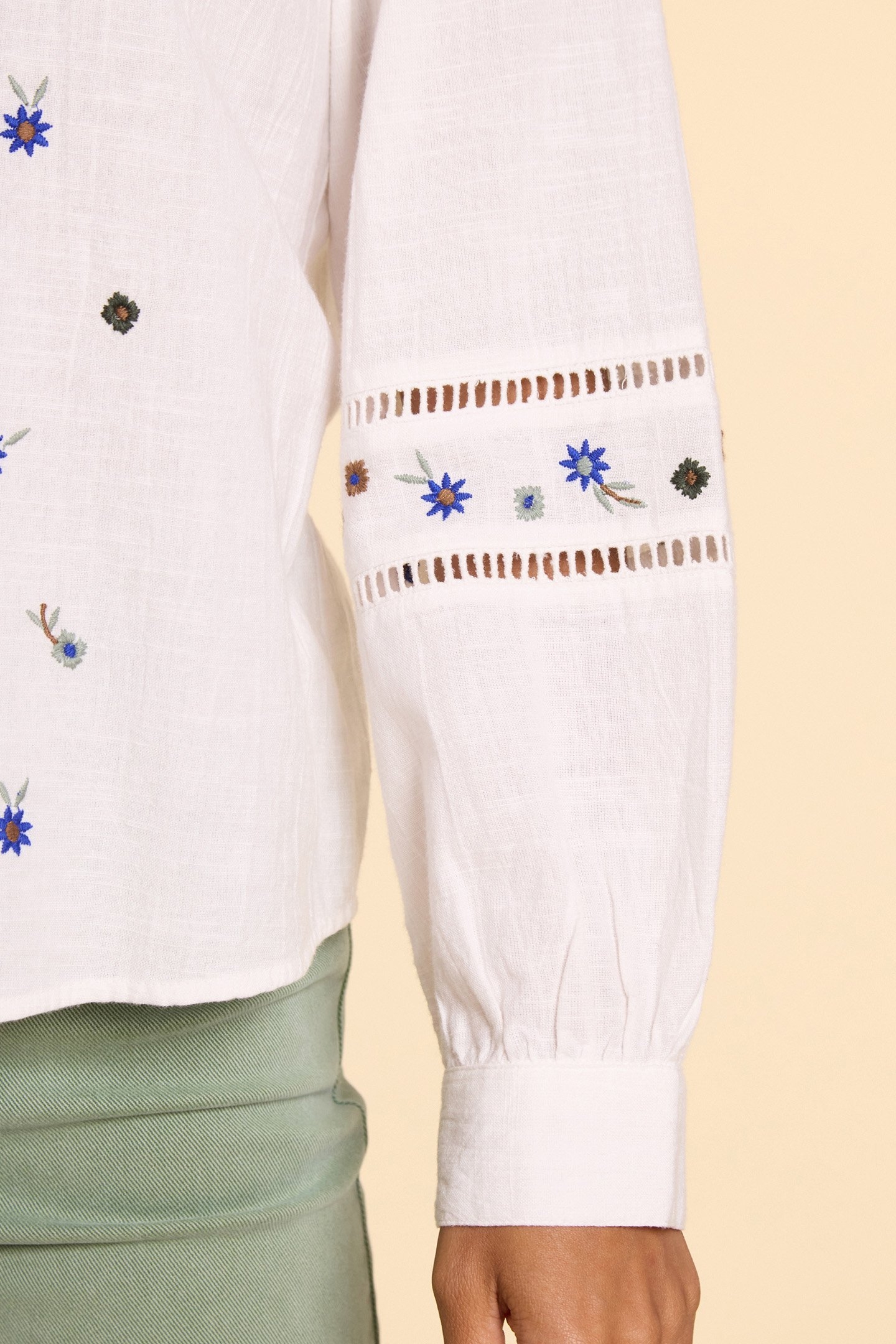 OFF-WHITE BLOUSE WITH FLOWER EMBROIDERY 5