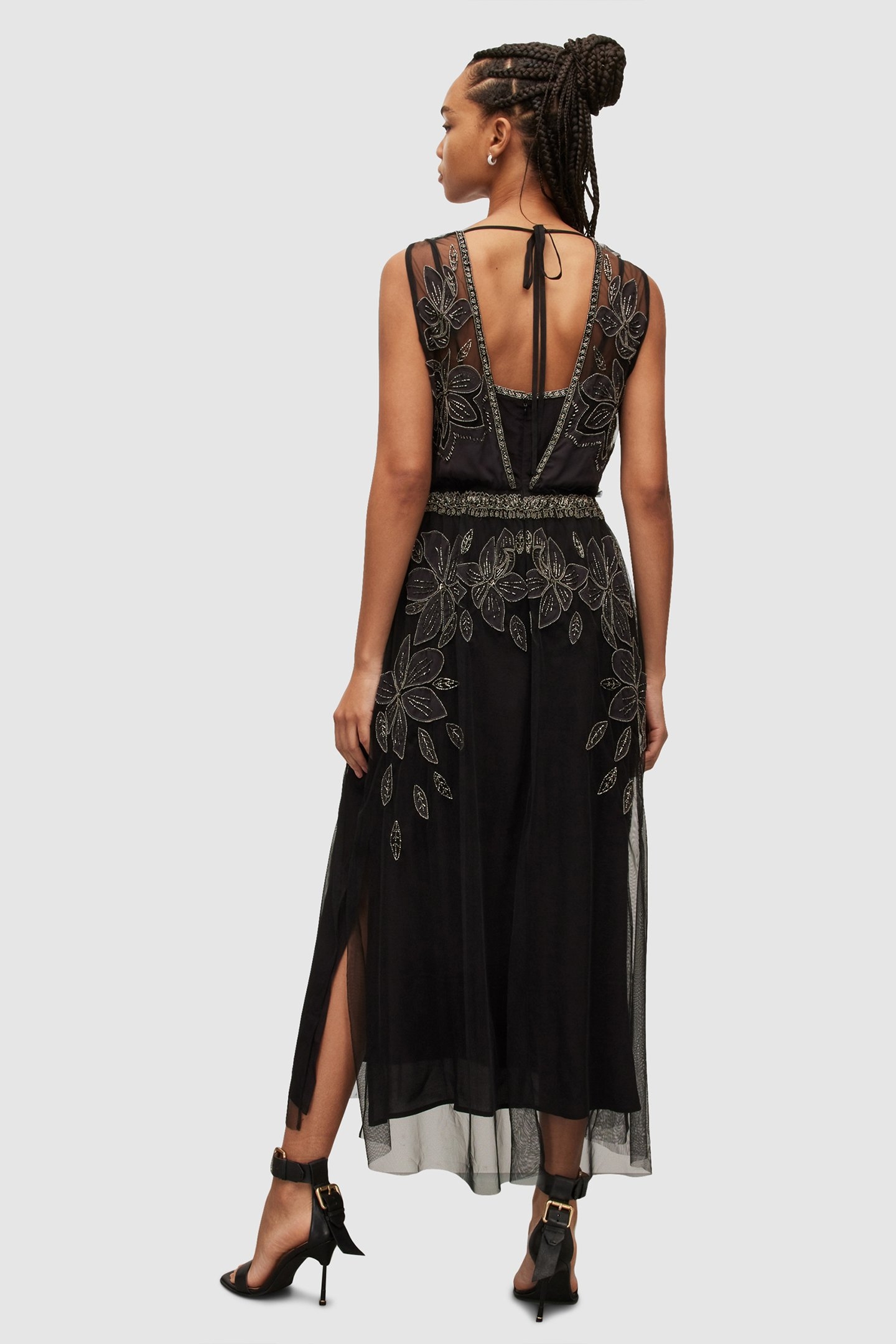 LAIA EMB DRESS BLACK 2