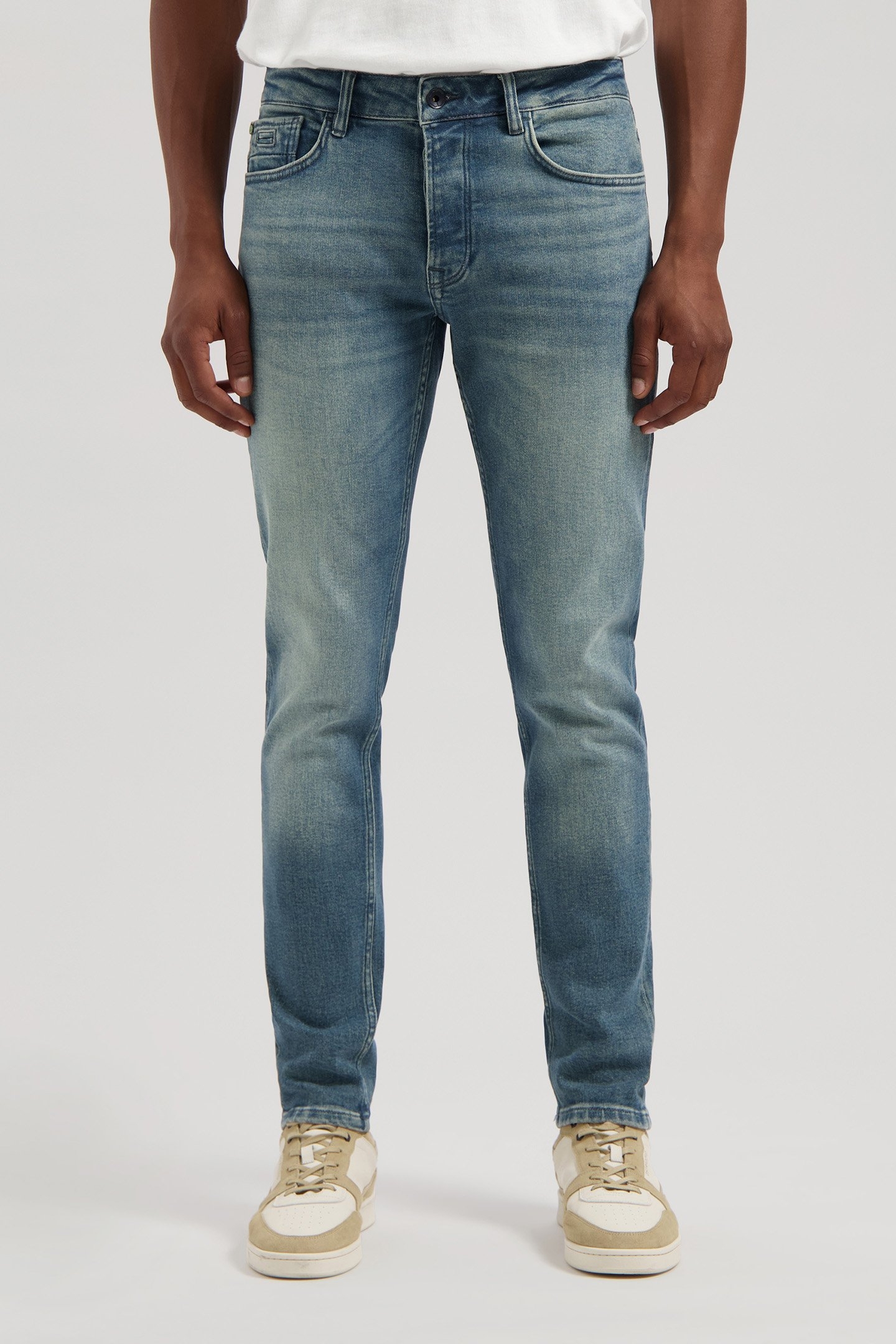 DS_MR. E ARCTIC CIRCLE ARCTIC CIRCLE 1