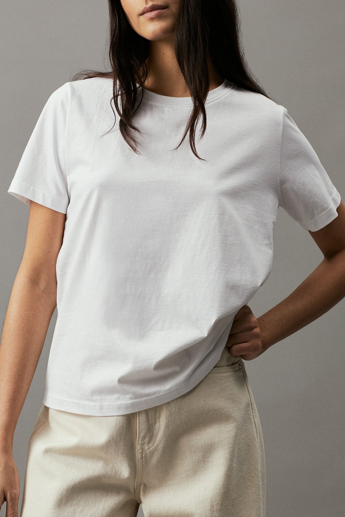 STANDARD FIT CREW NECK T-SHIRT WHITE 1