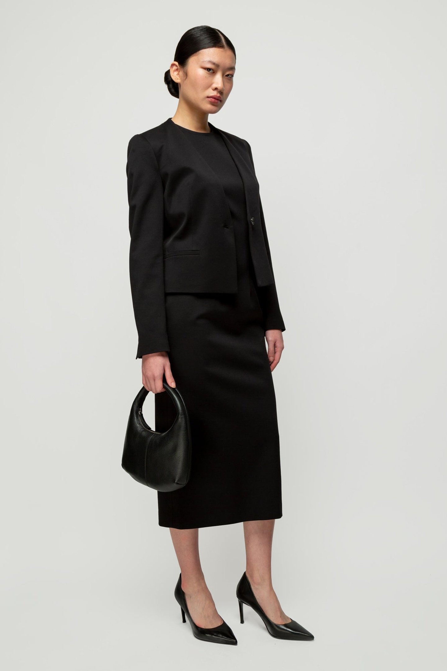 COLBERT SHORT ONE BUTTON BLACK 5