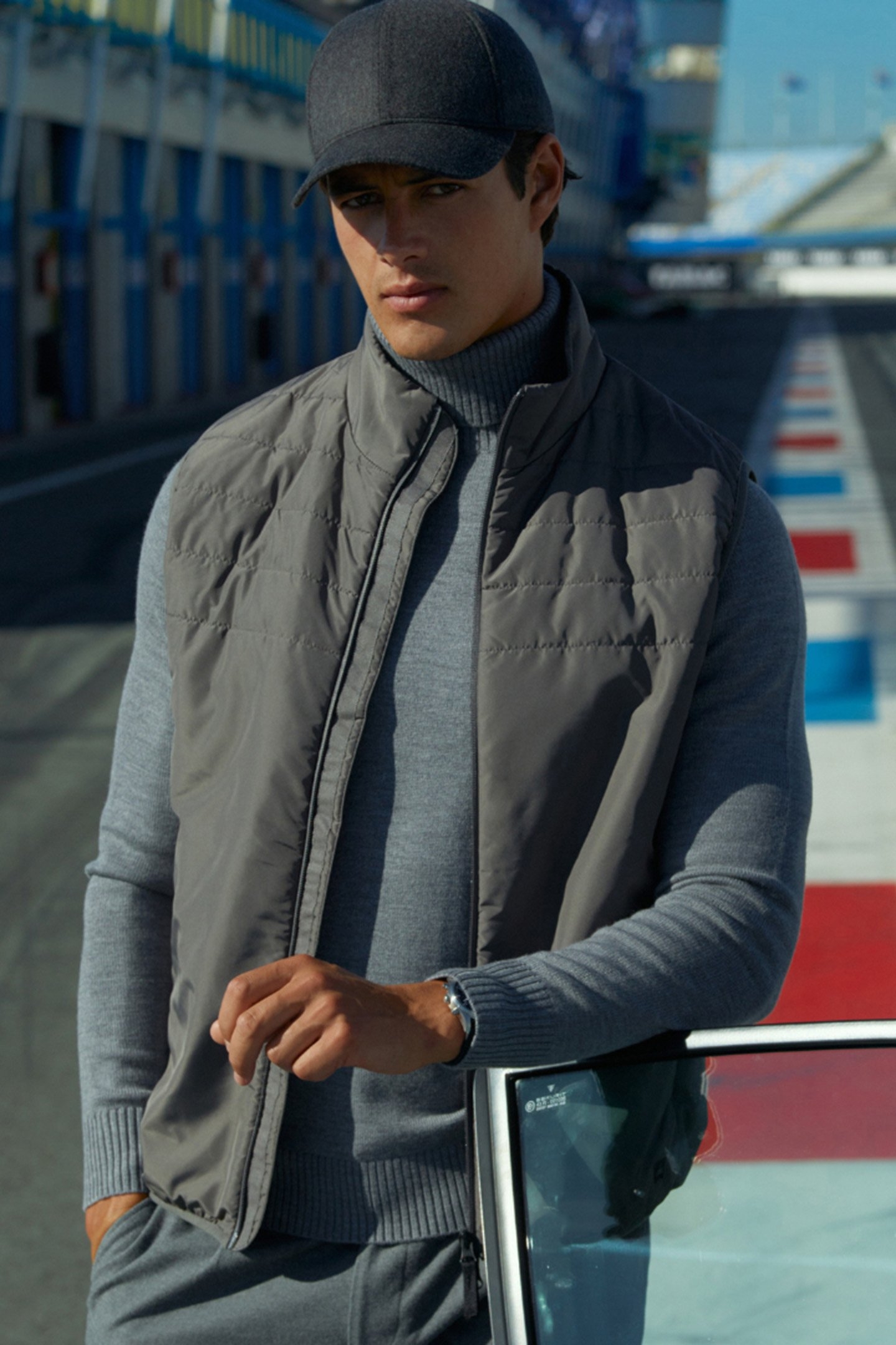 RIGGS | TECH VEST MID GREY 3
