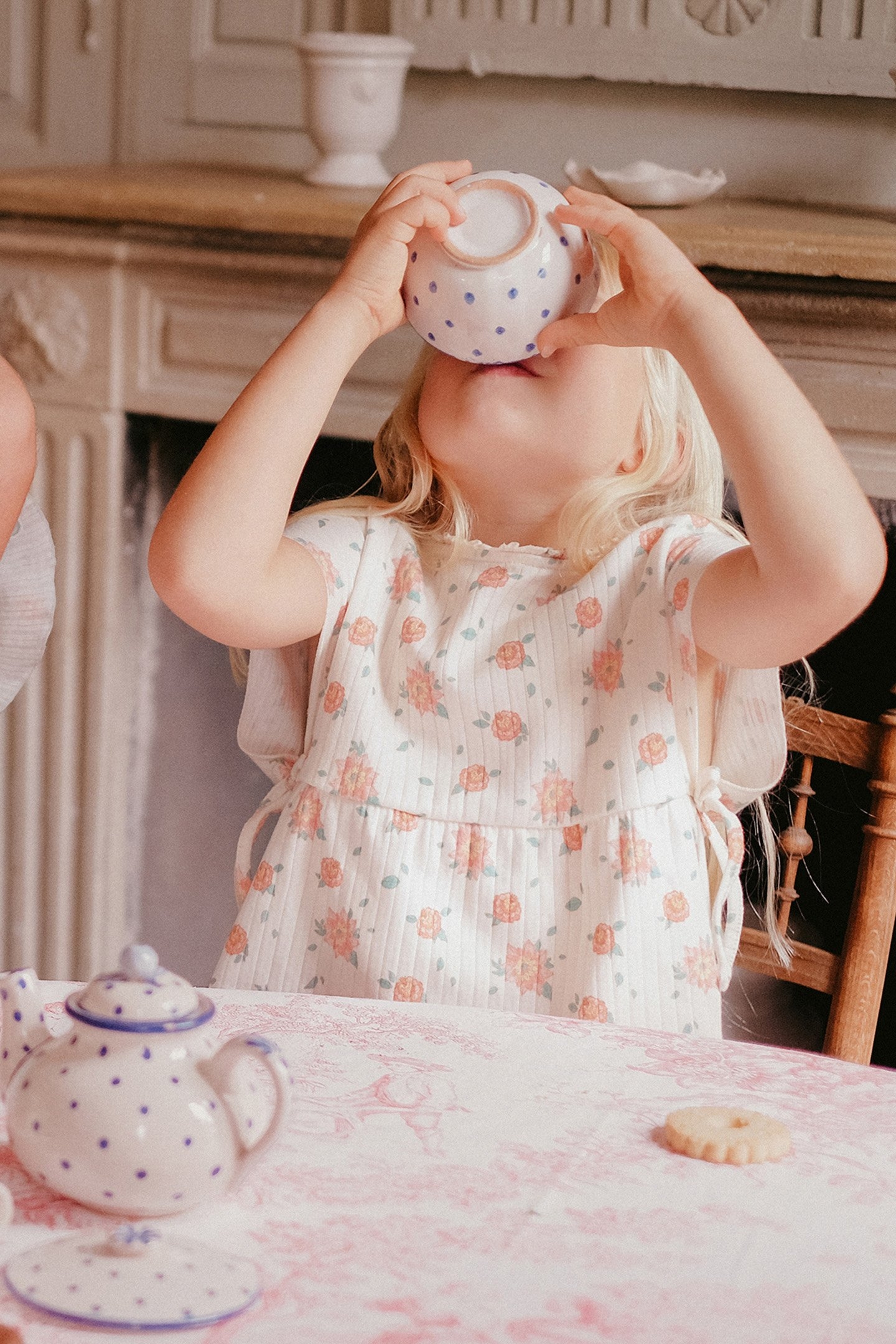 TOP ANGIKA OFF-WHITE FLOWERS 5