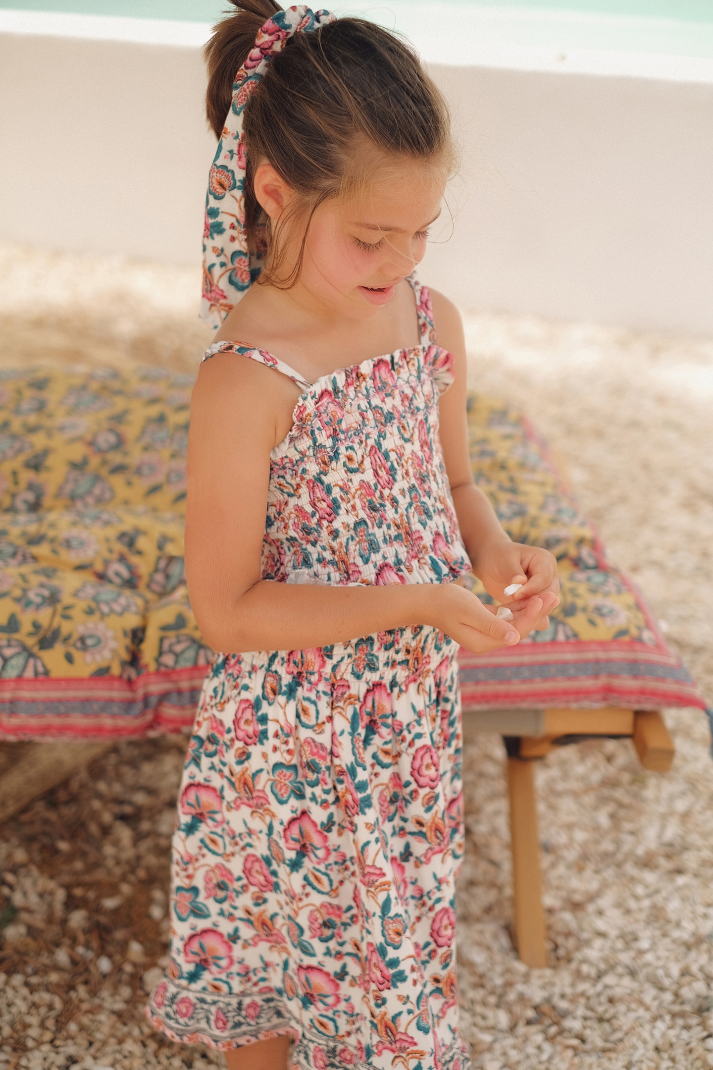 TOP MALIKA CREAM INDIAN FLOWERS 1