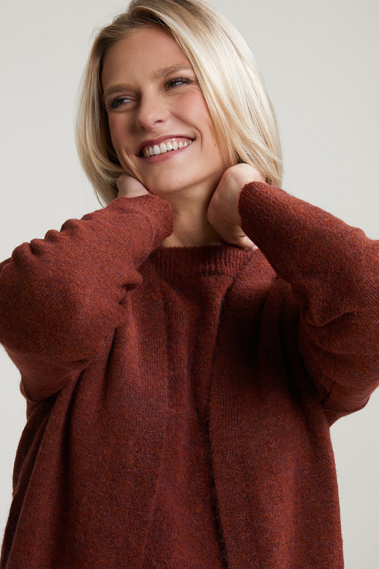 BROWN LONG V-NECK CARDIGAN LONG SLEEVES 4