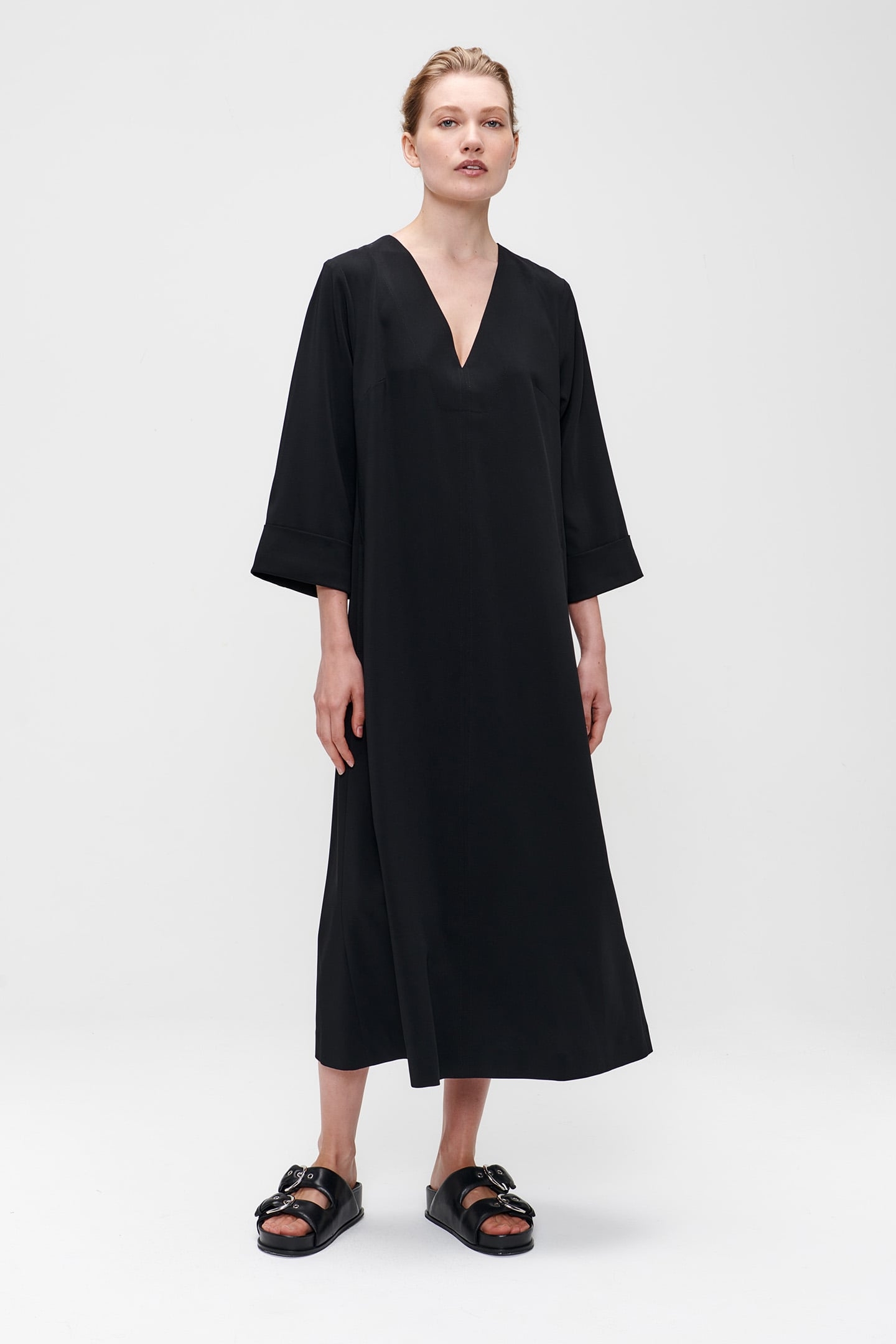 MILFORD V-NECK DRESS BLACK 5