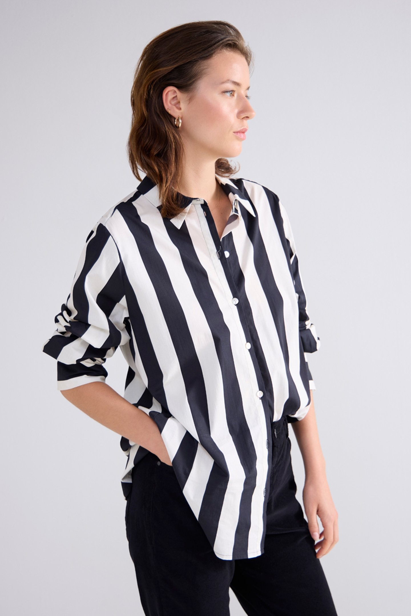 BLOUSE STRIPE PRINTED BLACK 4
