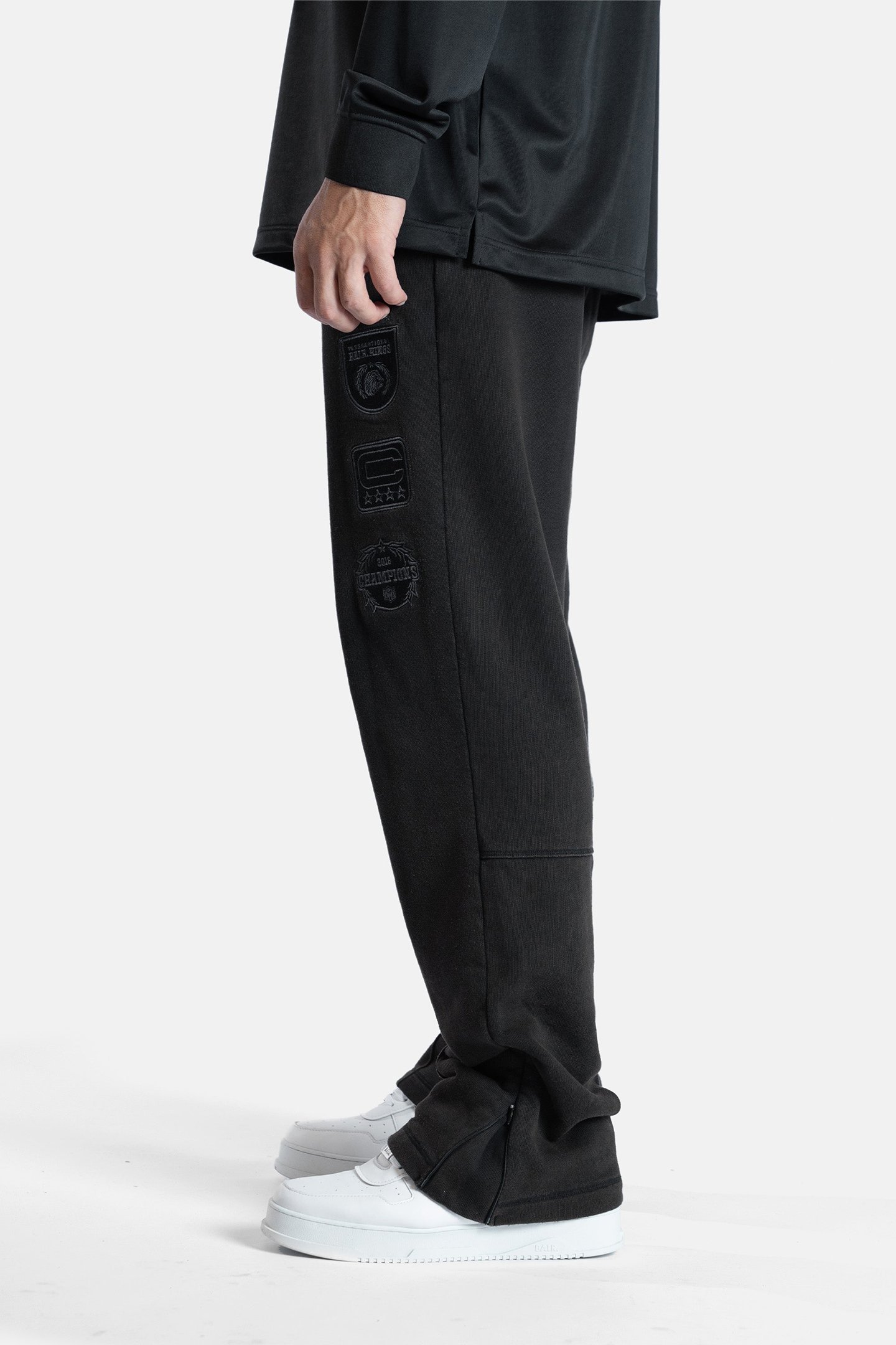 NFL X BALR. WASHED PANTS JET BLACK 5