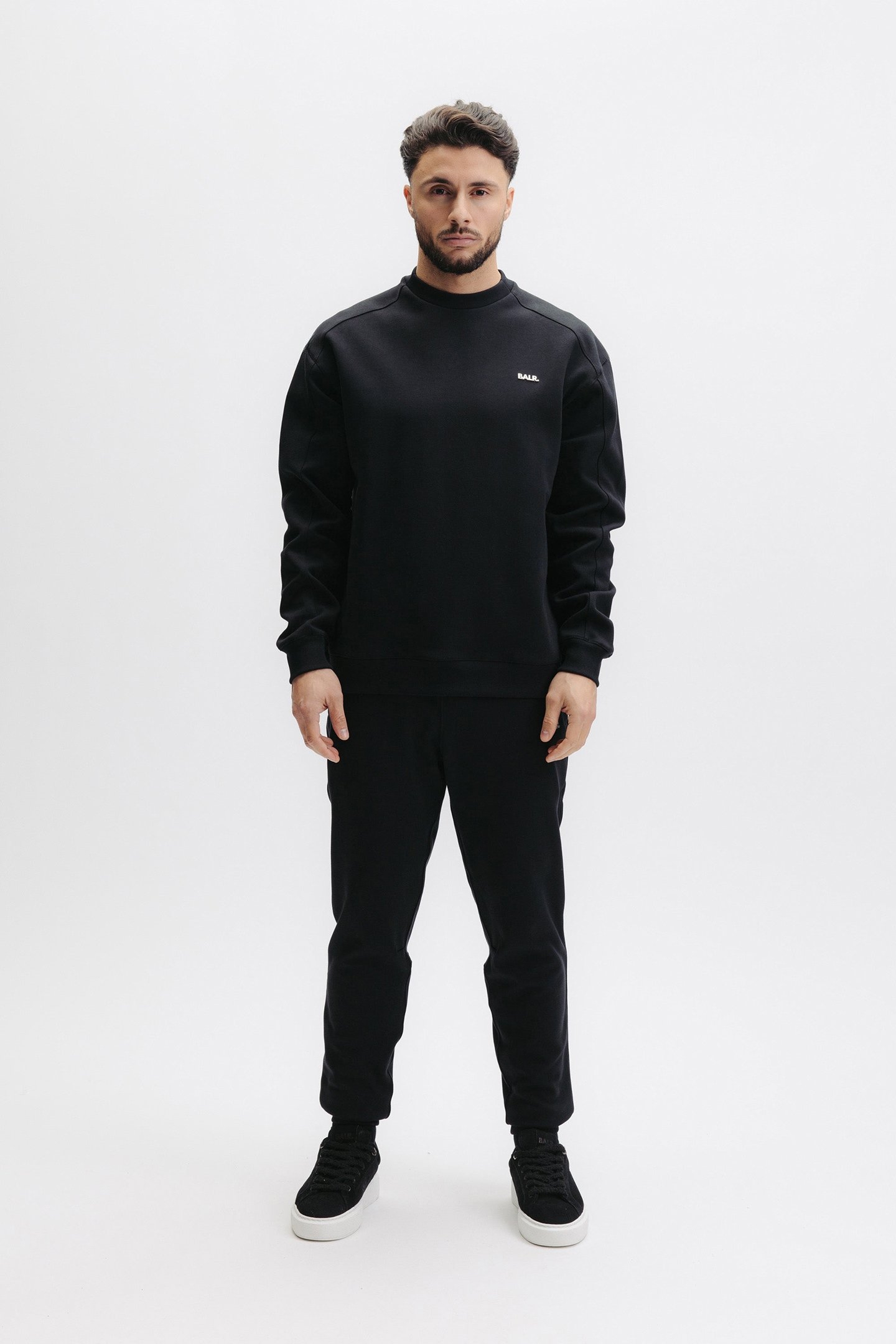 Q SERIES CREWNECK JET BLACK 1