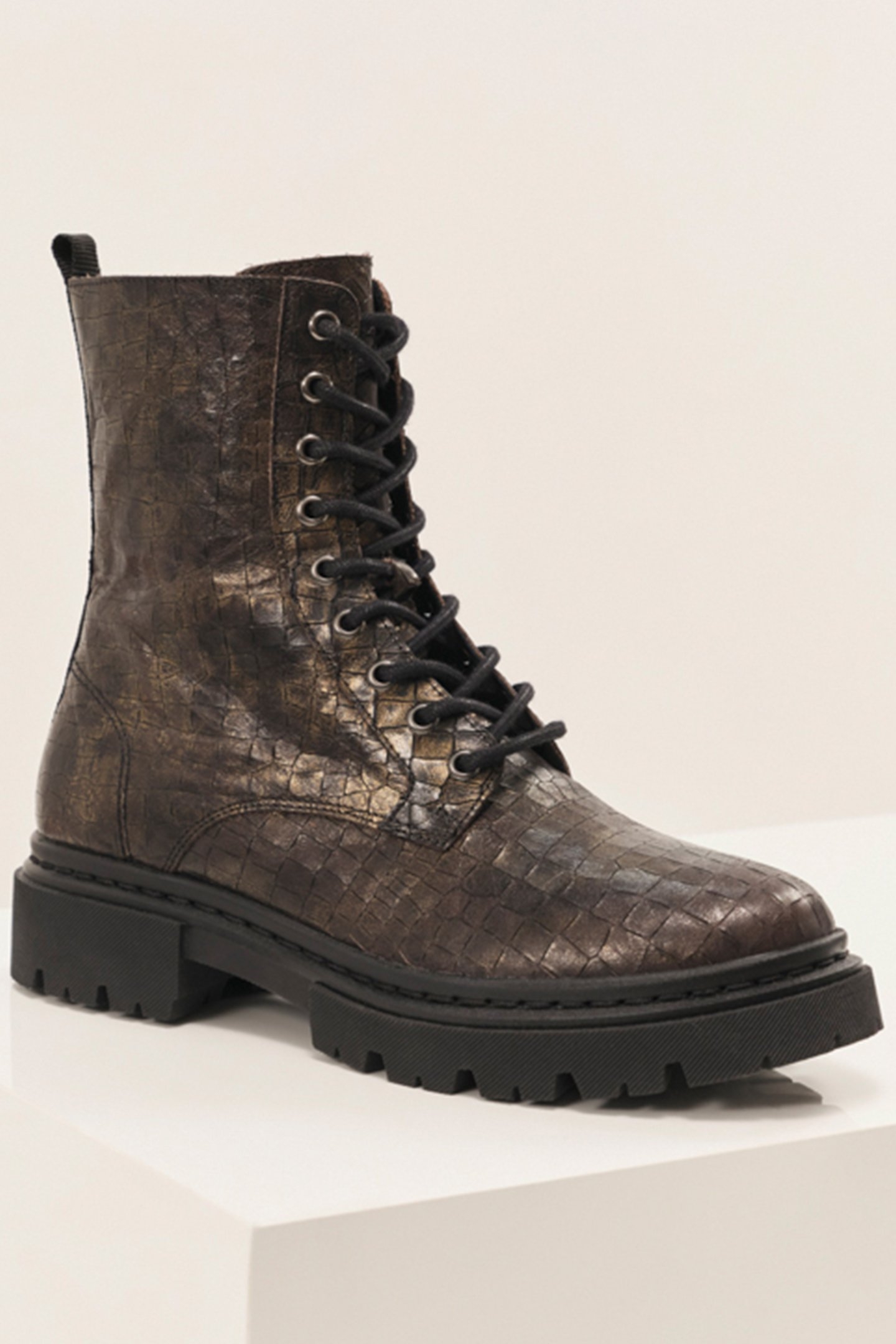 O.MARDA - BLACK AND GOLD LACE-UP BOOTS IN CROCODILE-EFFECT E 2