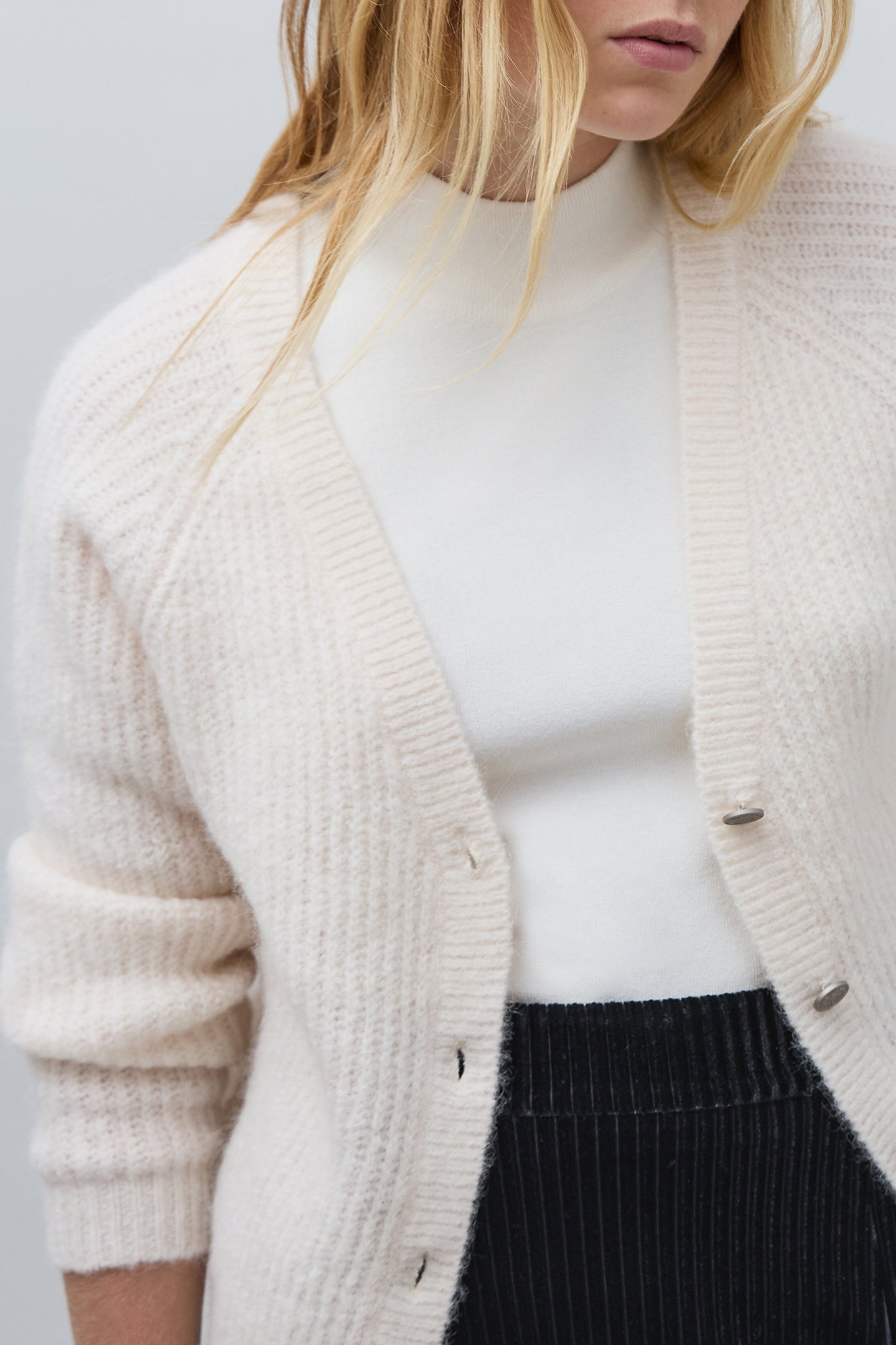 OFF-WHITE KNITTED CARDIGAN 6