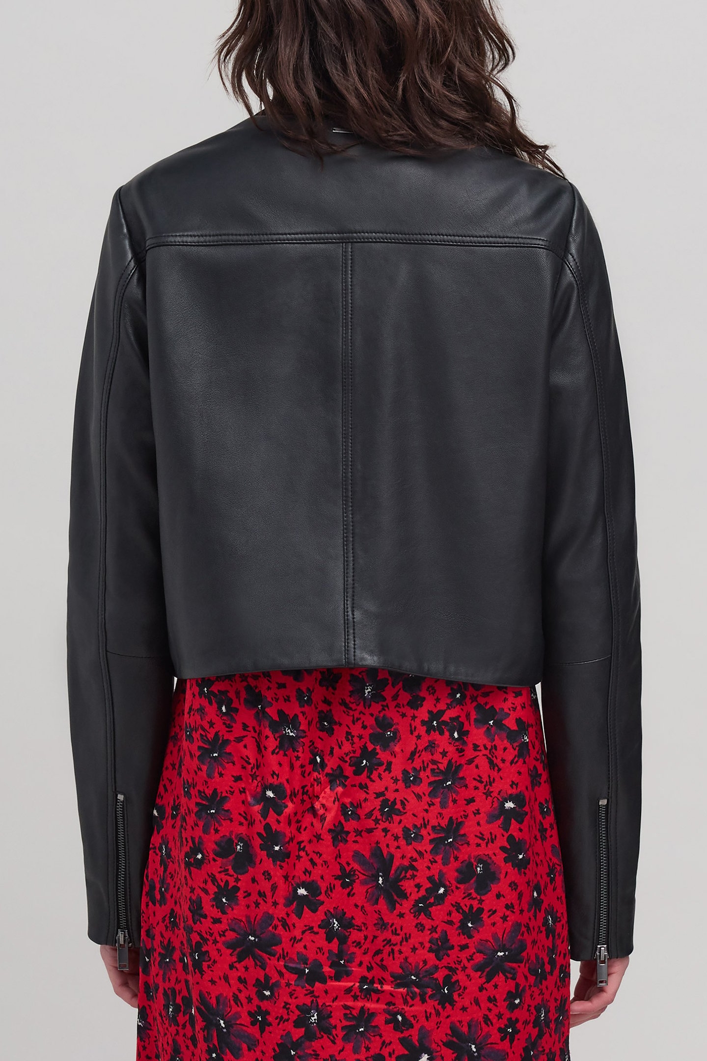 BLACK CROPPED LEATHER BOMBER 2