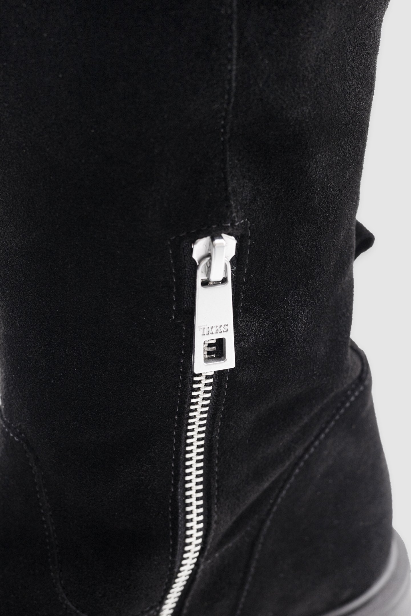 BLACK SUEDE BOOTS WITH BUCKLE DETAIL 5