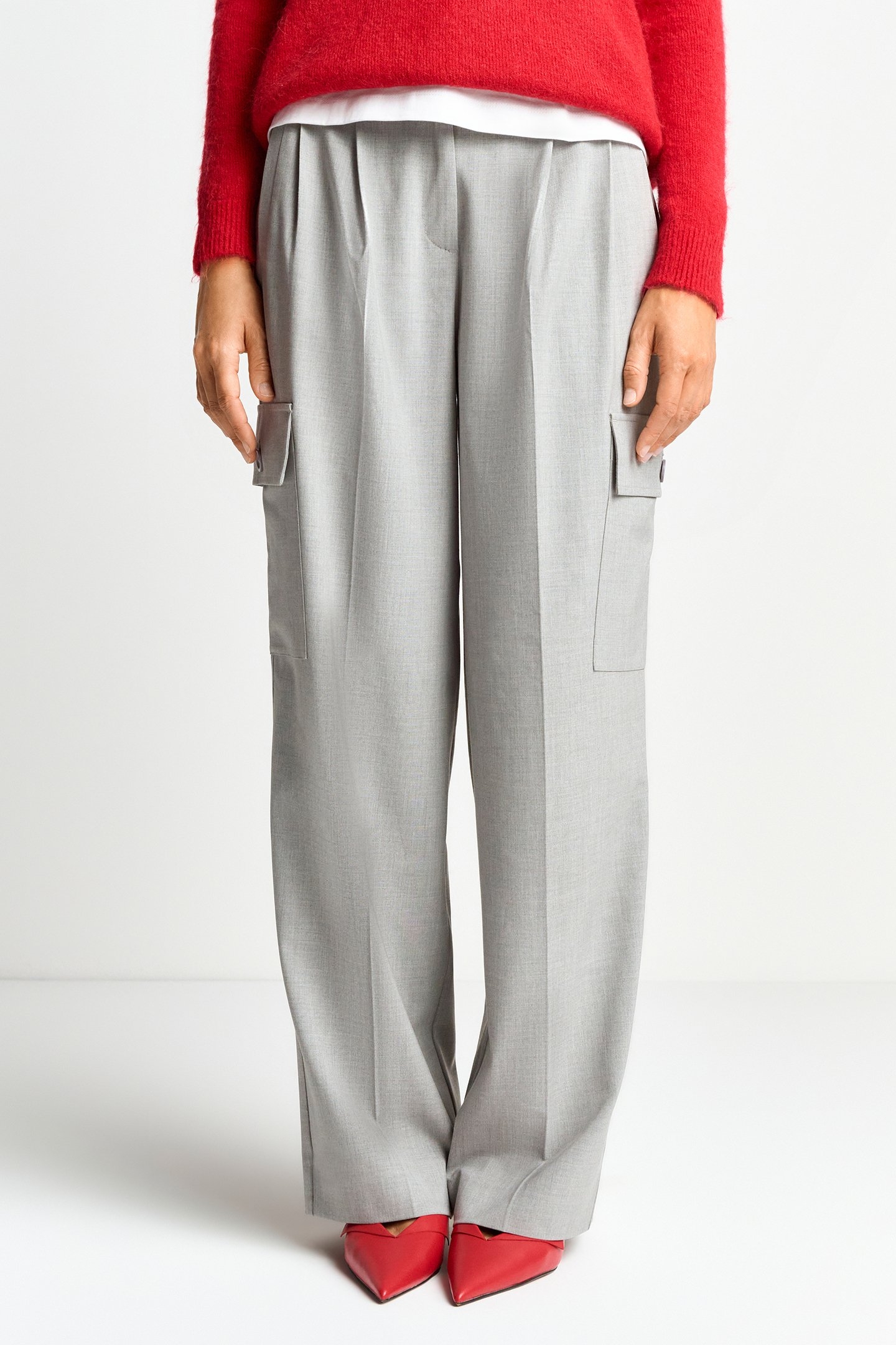 CARGO PANTS WITH PLEAT PEBBLE GREY 1