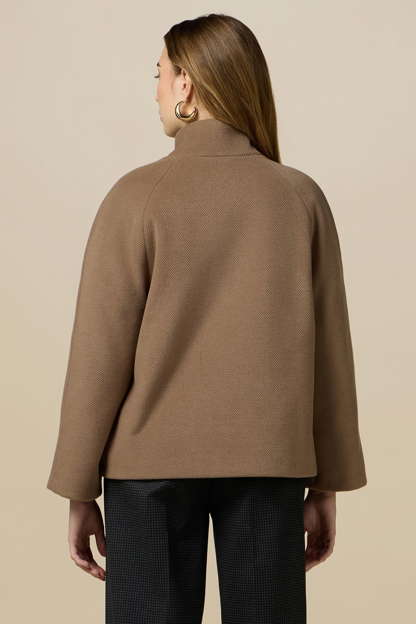 DOUBLE-BREASTED CAPE BEIGE 2